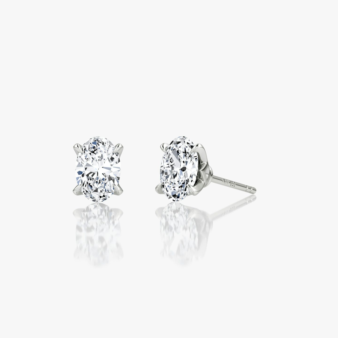 VRAI Martini Stud | Oval | 14k | White Gold | caratWeight: 1.0ct