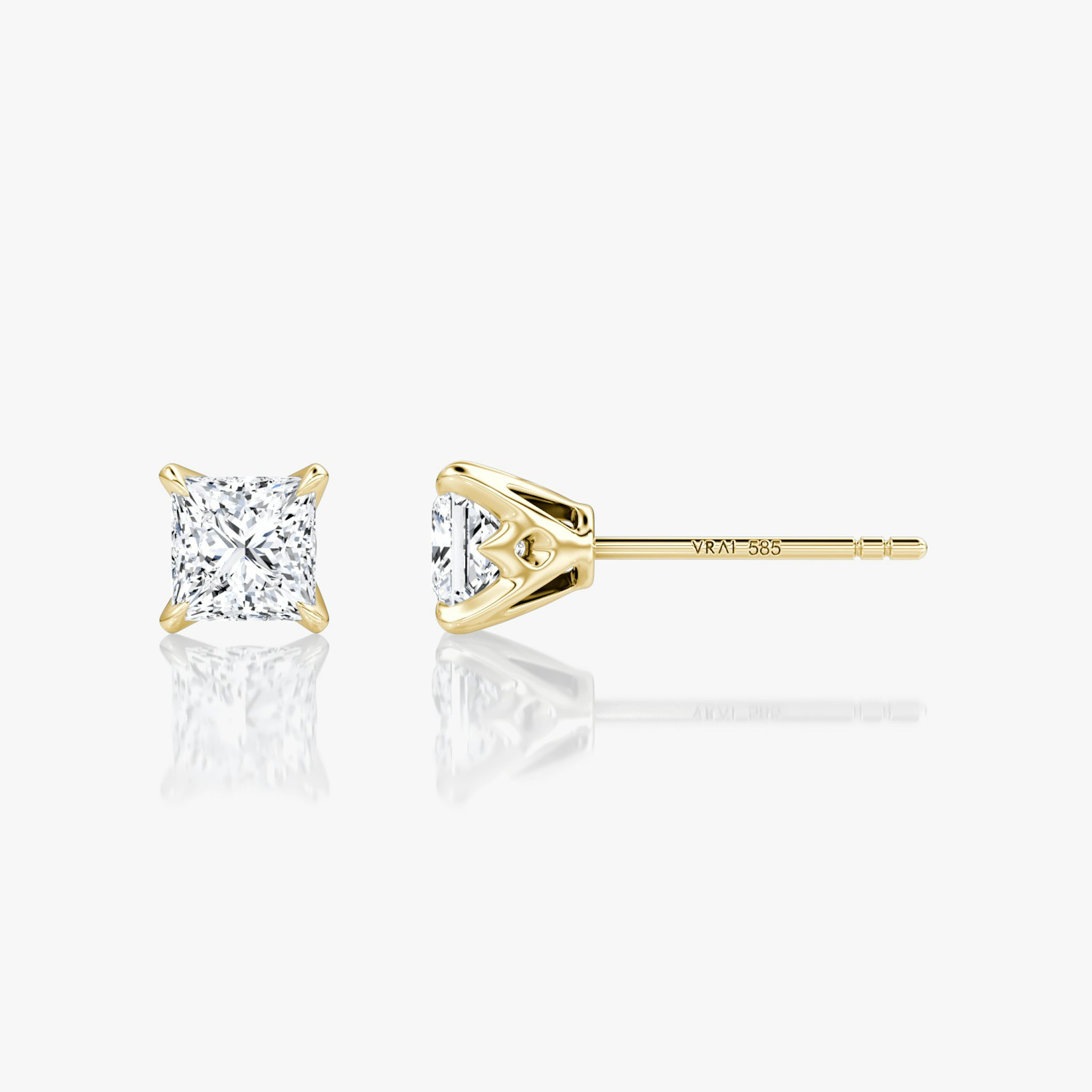VRAI Martini Stud | Princess | 14k | Yellow Gold | caratWeight: 0.50ct