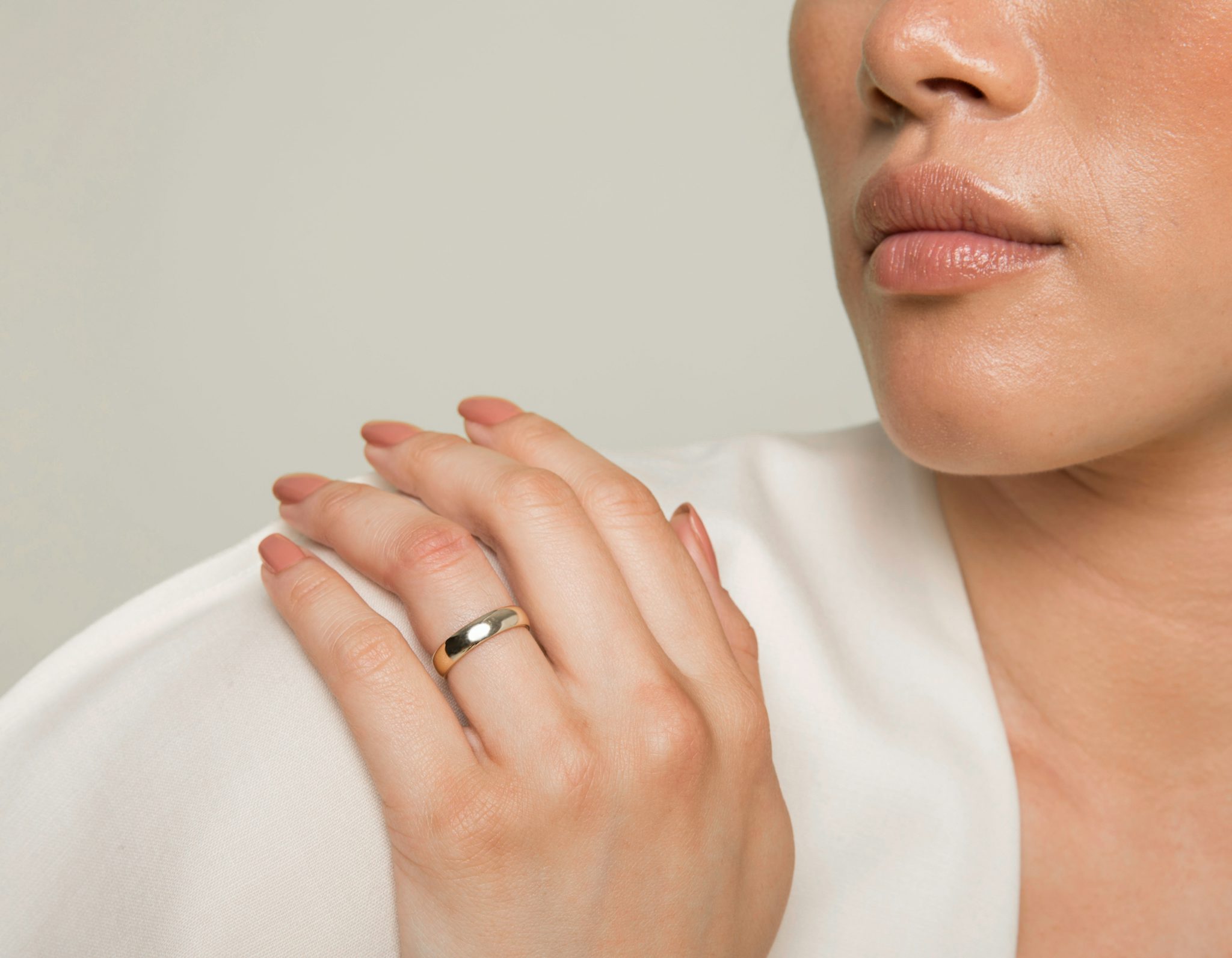 The Round | Platinum | bandAccent: Plain | bandWidth: 6mm