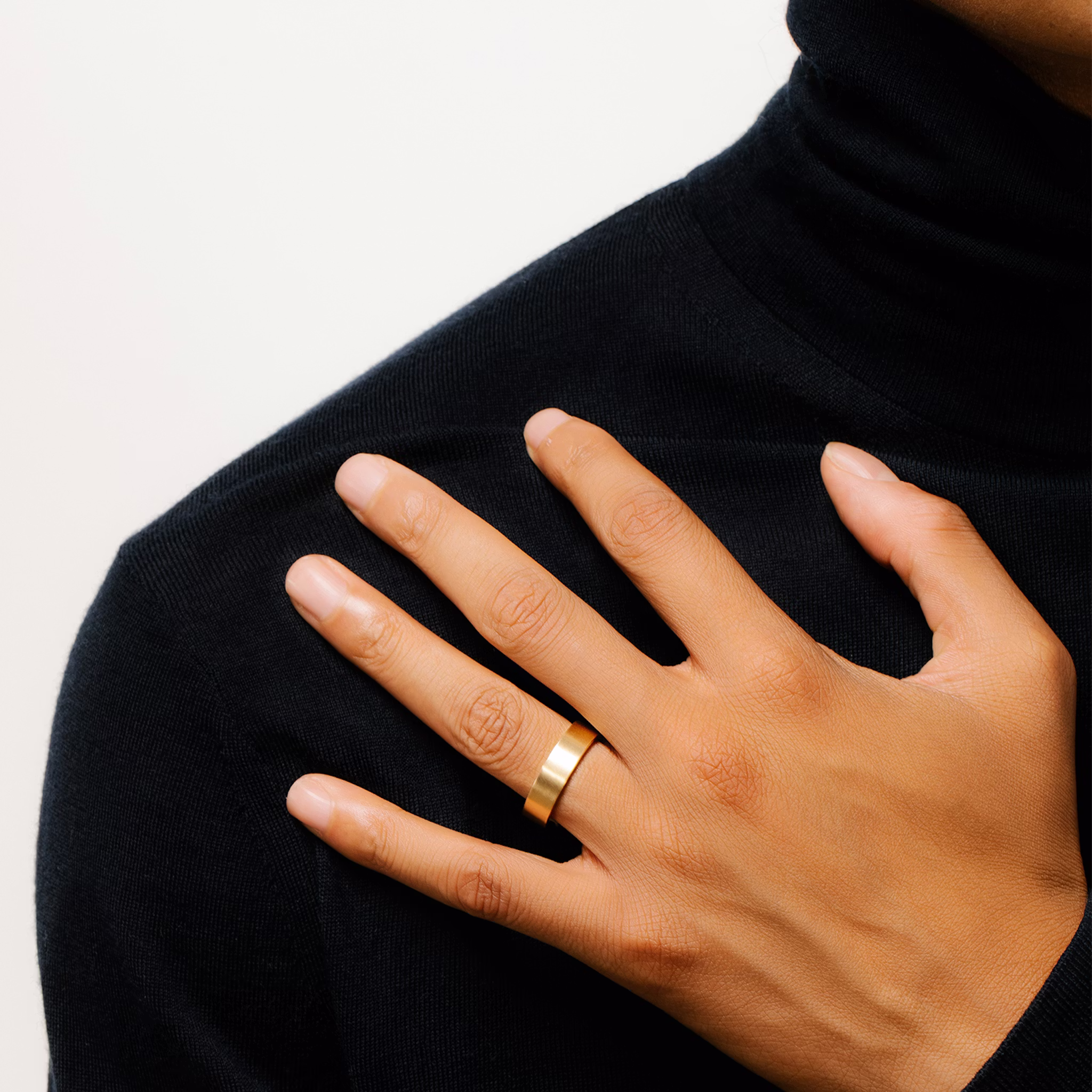 Brushed Flat Ehering | 18k | Gelbgold | bandWidth: 2mm