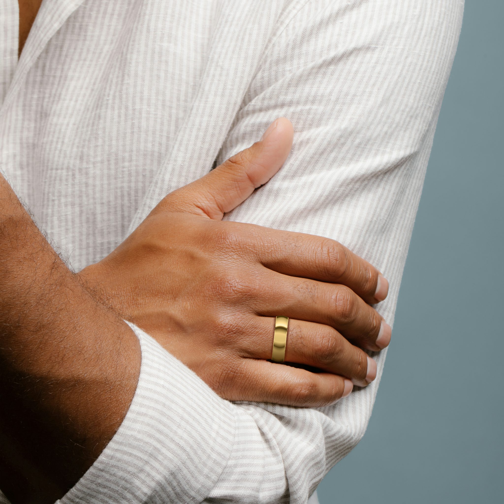 The Round | 18k | Yellow Gold | bandAccent: Plain | bandWidth: 6mm