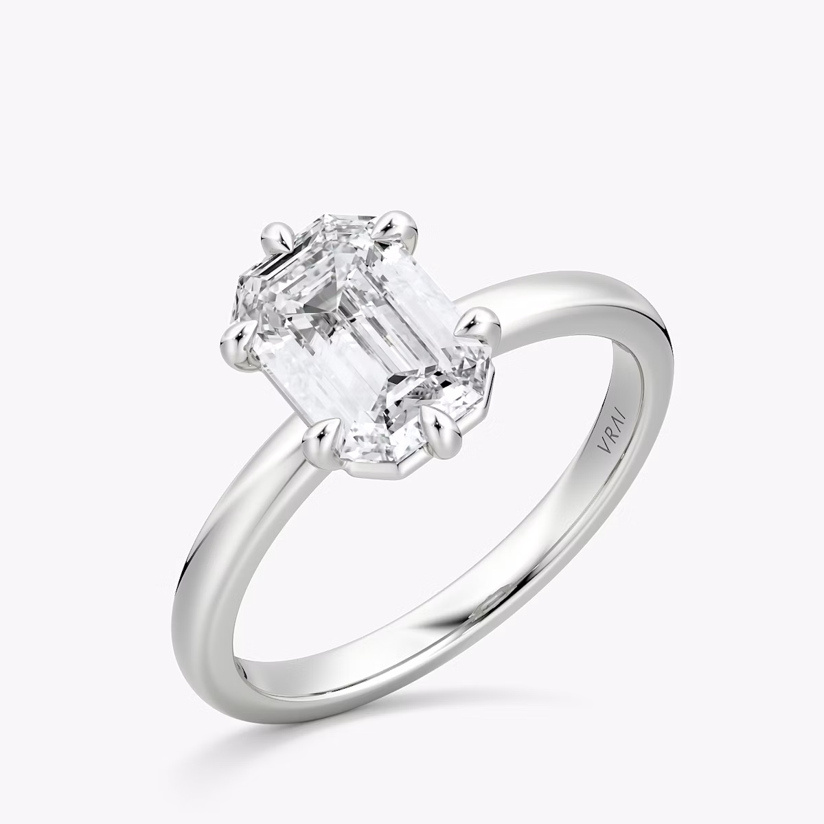 The Signature 6 Prong | Emerald | 18k | White Gold | bandAccent: Plain | bandWidth: large | hiddenHalo: no | diamondOrientation: vertical | caratWeight: other