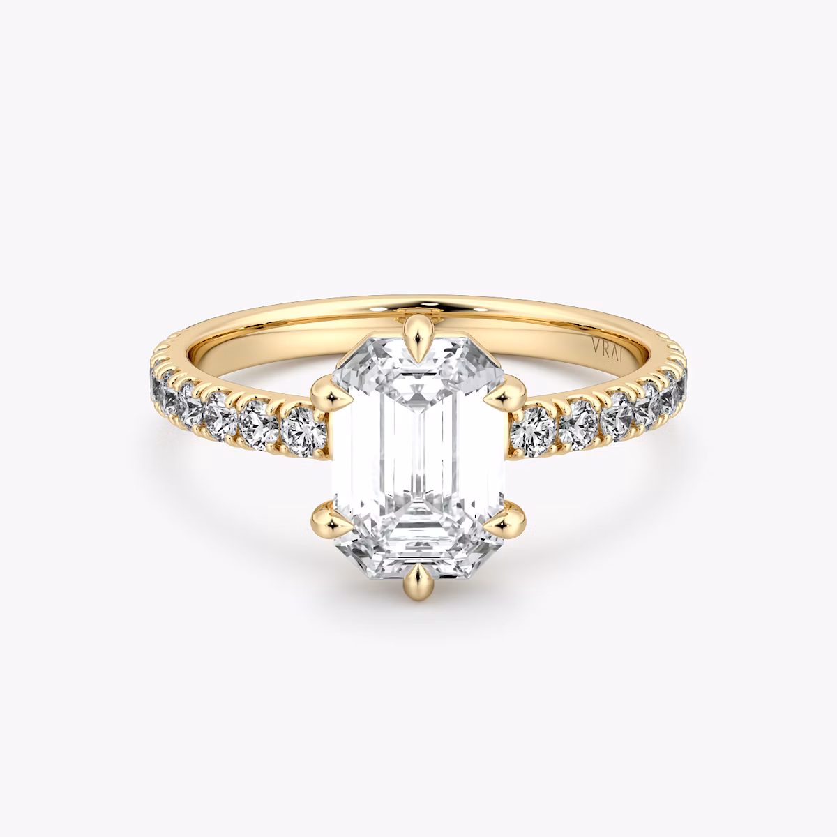 The Signature 6 Prong | Emerald | 18k | Yellow Gold | bandAccent: Pavé | bandWidth: large | hiddenHalo: no | diamondOrientation: vertical | caratWeight: other