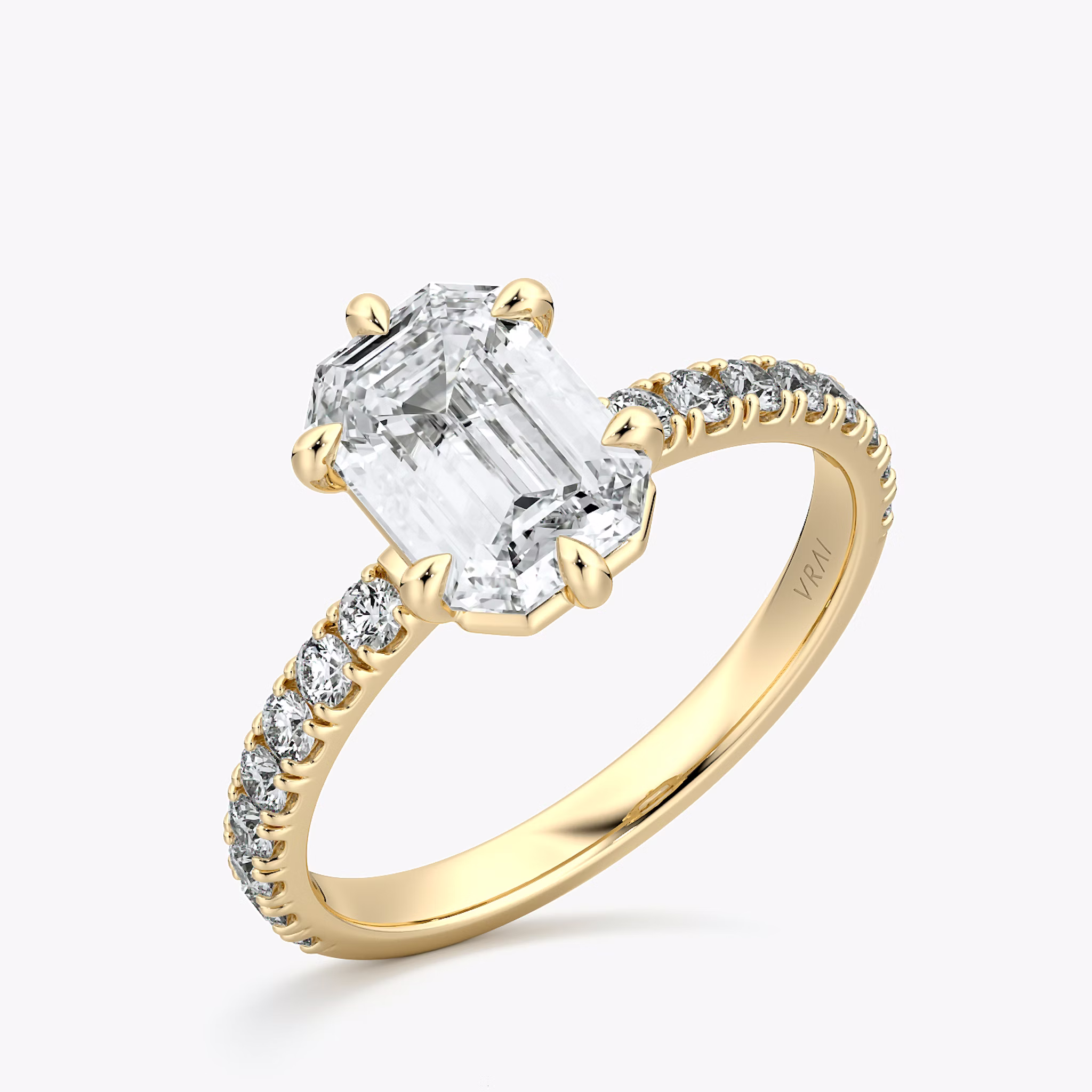 The Signature 6 Prong | Emerald | 18k | Yellow Gold | bandAccent: Pavé | bandWidth: large | hiddenHalo: no | diamondOrientation: vertical | caratWeight: other