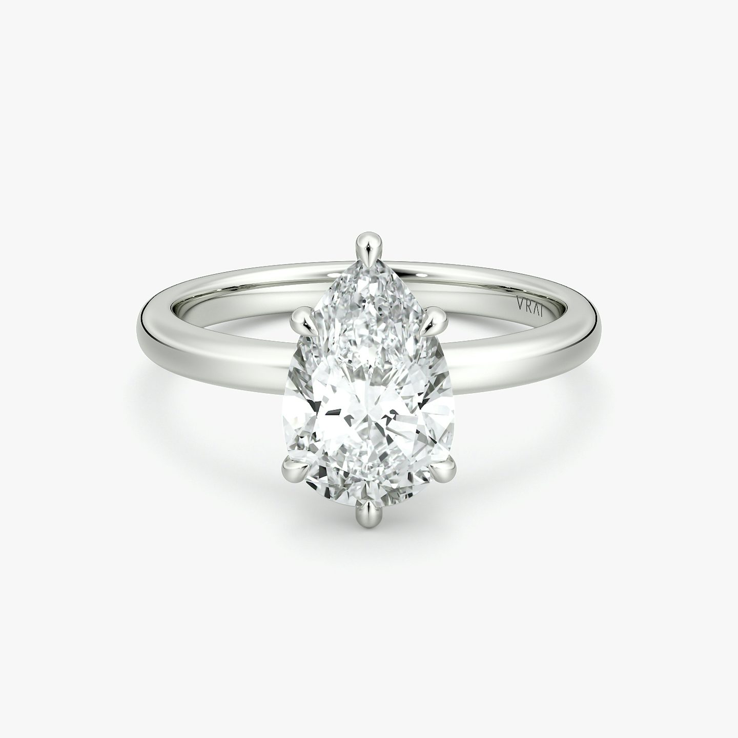Signature 6 Prong | Tropfen | 18k | Weißgold | bandAccent: Ohne Pavé-Besatz | bandWidth: large | hiddenHalo: no | diamondOrientation: vertical | caratWeight: other