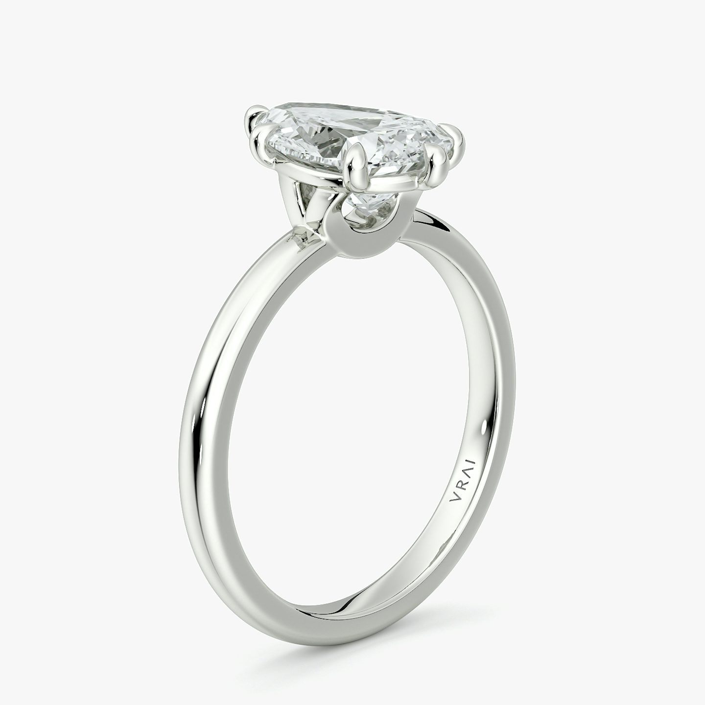 Signature 6 Prong | Tropfen | 18k | Weißgold | bandAccent: Ohne Pavé-Besatz | bandWidth: large | hiddenHalo: no | diamondOrientation: vertical | caratWeight: other