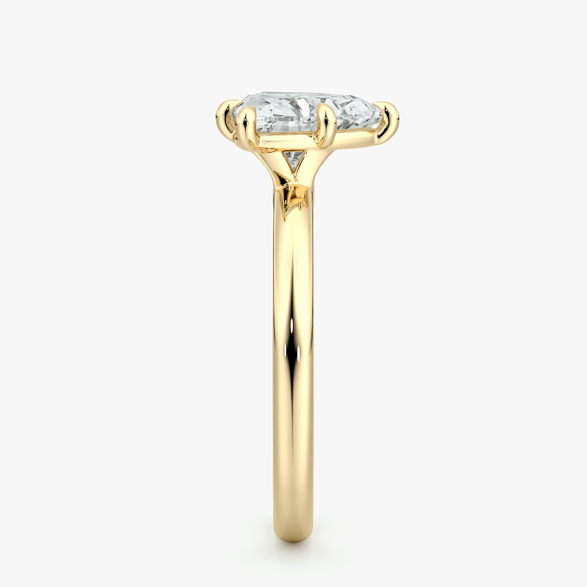 The Signature 6 Prong | Trillion | 18k | Yellow Gold | bandAccent: Plain | bandWidth: large | hiddenHalo: no | diamondOrientation: vertical | caratWeight: other