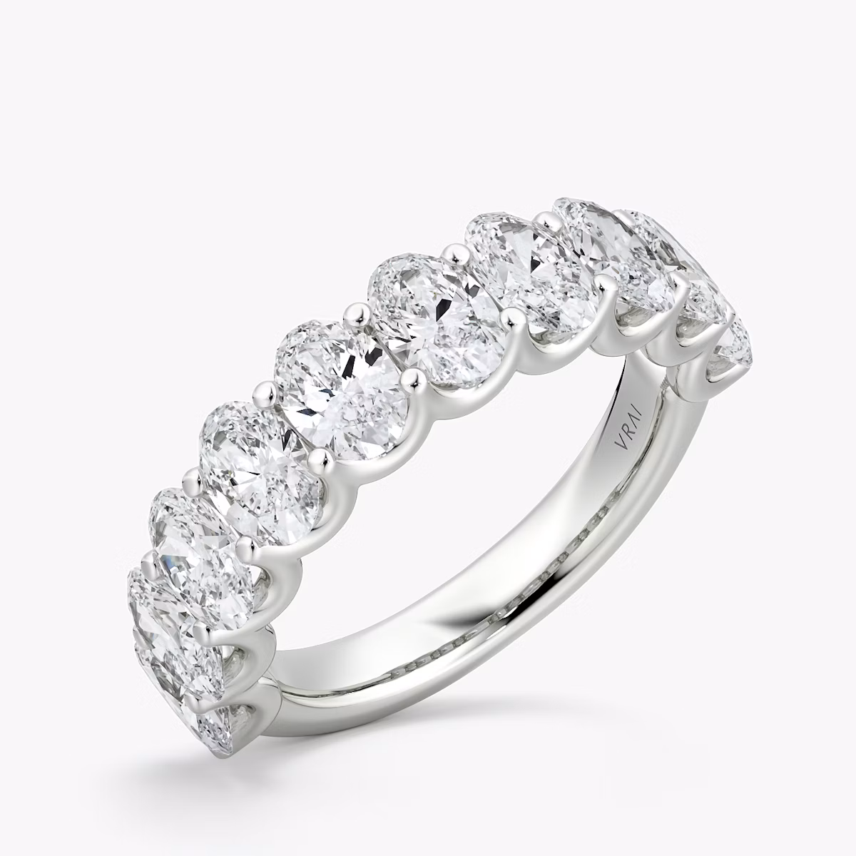 Anillo Eternity | Oval | 18k | Oro blanco | bandStyle: half | caratWeight: 2.5ct