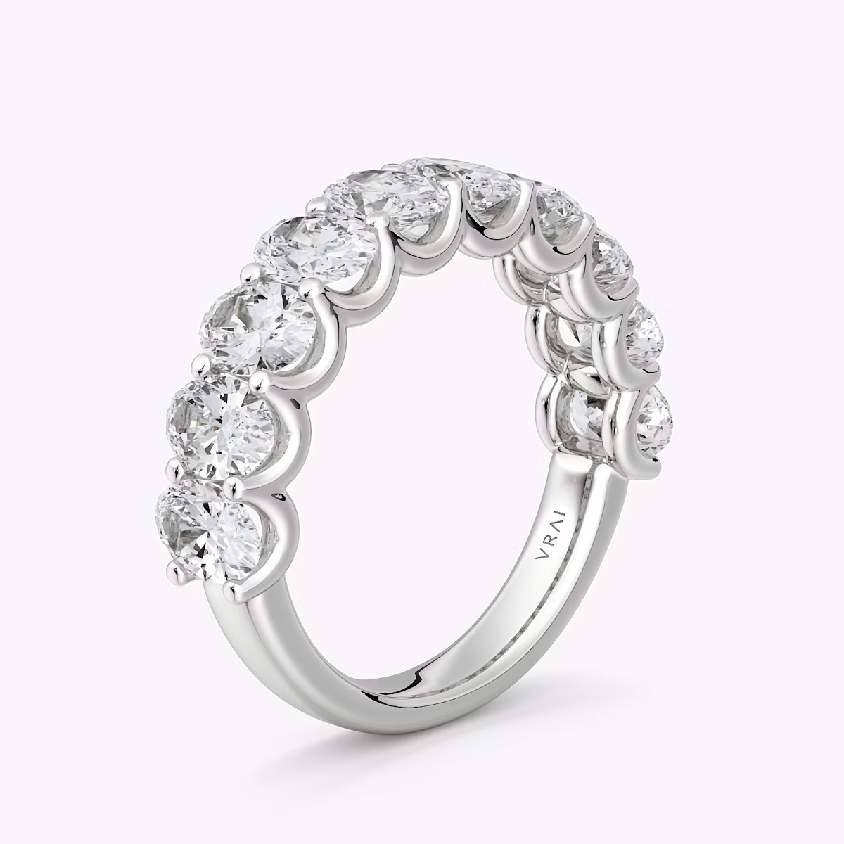 Anillo Eternity | Oval | 18k | Oro blanco | bandStyle: half | caratWeight: 2.5ct