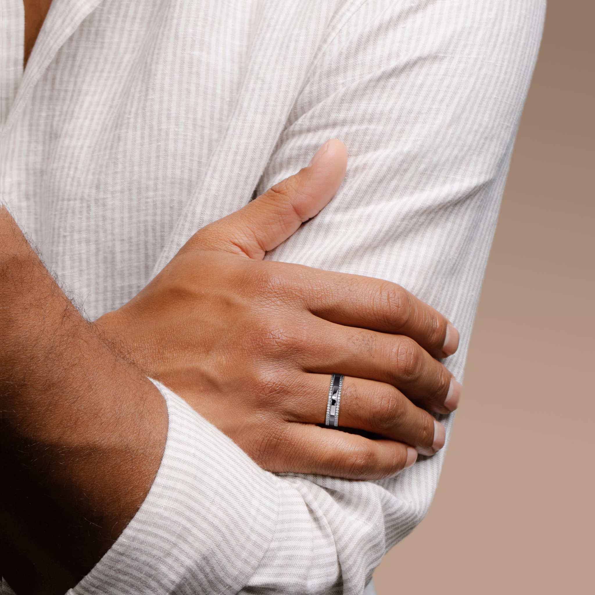 The Pavé Cigar Band | 18k | White Gold | bandAccent: Pavé | paveVersion: double