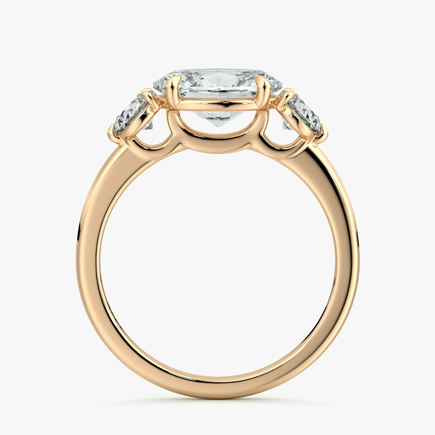Anillo de compromiso Three Stone | Oval | 14k | Oro rosa | bandAccent: Simple | diamondOrientation: horizontal | sideStoneCarat: 0.25ct | sideStoneShape: Brillante | caratWeight: other