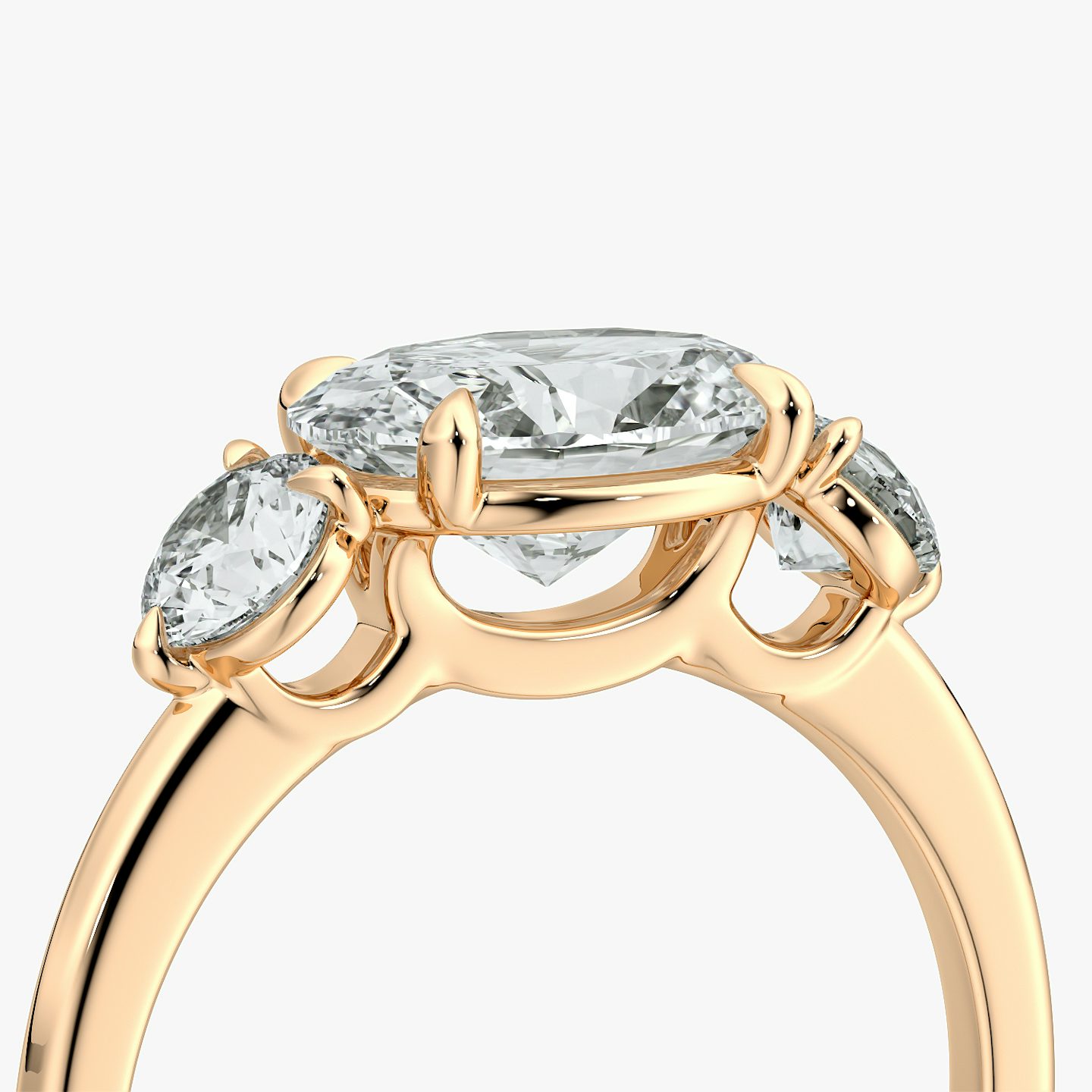 Anillo de compromiso Three Stone | Oval | 14k | Oro rosa | bandAccent: Simple | diamondOrientation: horizontal | sideStoneCarat: 0.25ct | sideStoneShape: Brillante | caratWeight: other