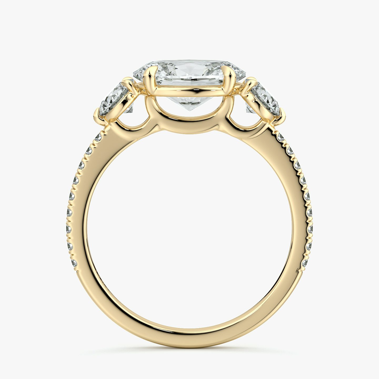 Anillo de compromiso Three Stone | Oval | 18k | Oro amarillo | bandAccent: Pavé | diamondOrientation: horizontal | sideStoneCarat: 0.25ct | sideStoneShape: Brillante | caratWeight: other