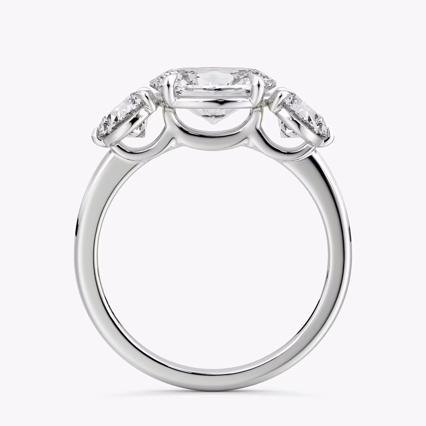 Bague de fiançailles Three Stone | Ovale | 18k | Or blanc | bandAccent: Simple | diamondOrientation: horizontal | sideStoneCarat: 0.50ct | sideStoneShape: Rond Brillant | caratWeight: other