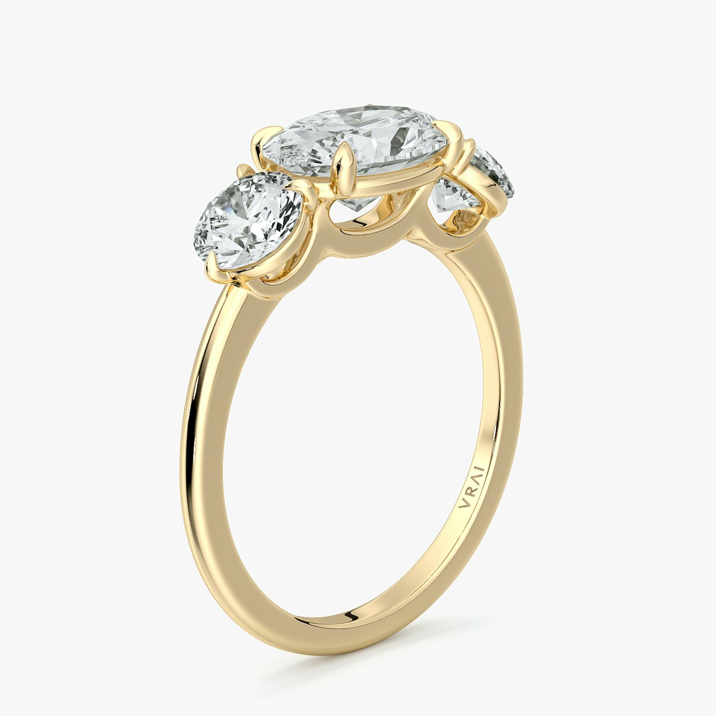 The Three Stone | Oval | 18k | Yellow Gold | bandAccent: Plain | diamondOrientation: horizontal | sideStoneCarat: 0.50ct | sideStoneShape: Round Brilliant | caratWeight: other