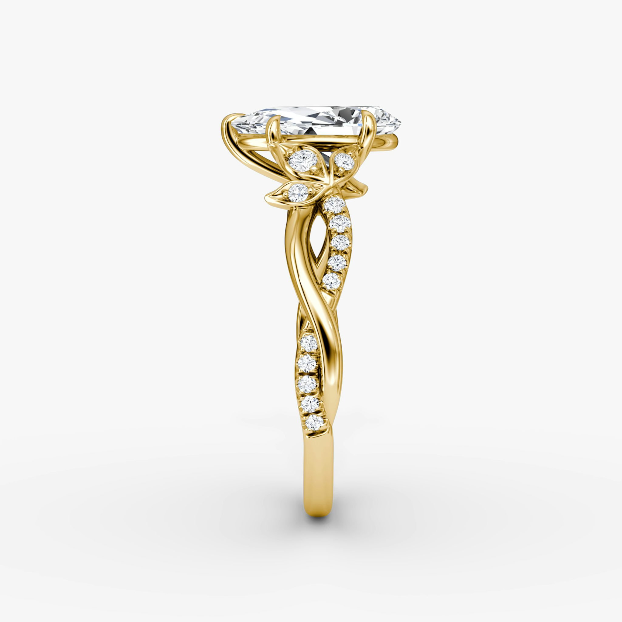 The Twisted Floral | Pear | 18k | Yellow Gold | bandAccent: Pavé | diamondOrientation: vertical | caratWeight: other