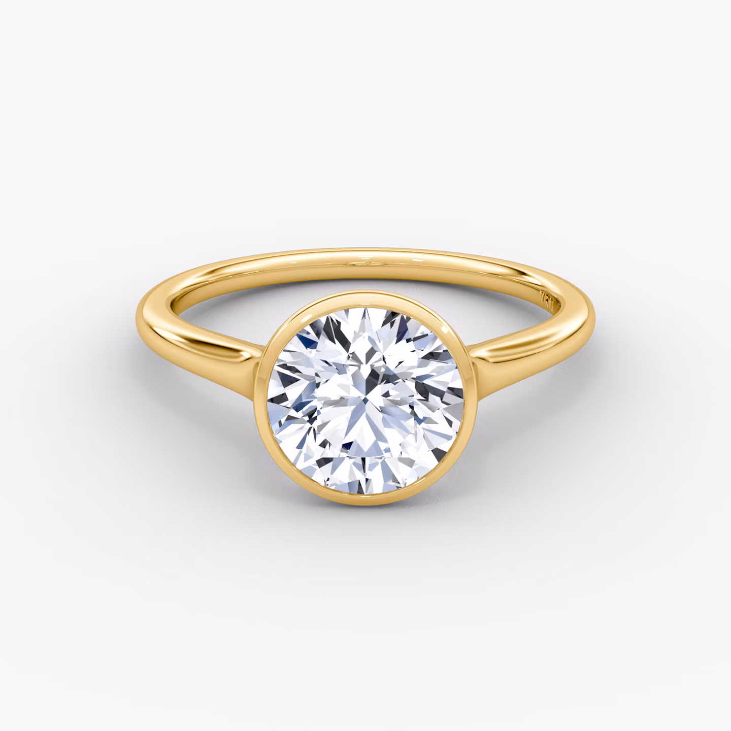 The Flat Edge Bezel Round Brilliant | Yellow Gold