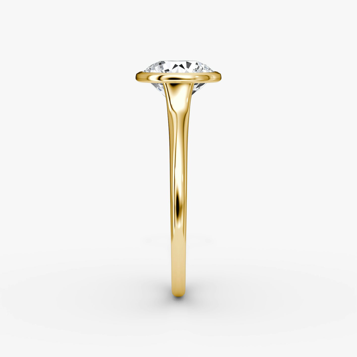 The Flat Edge Bezel | Round Brilliant | 18k | Yellow Gold | bandAccent: Plain | caratWeight: other | diamondOrientation: vertical