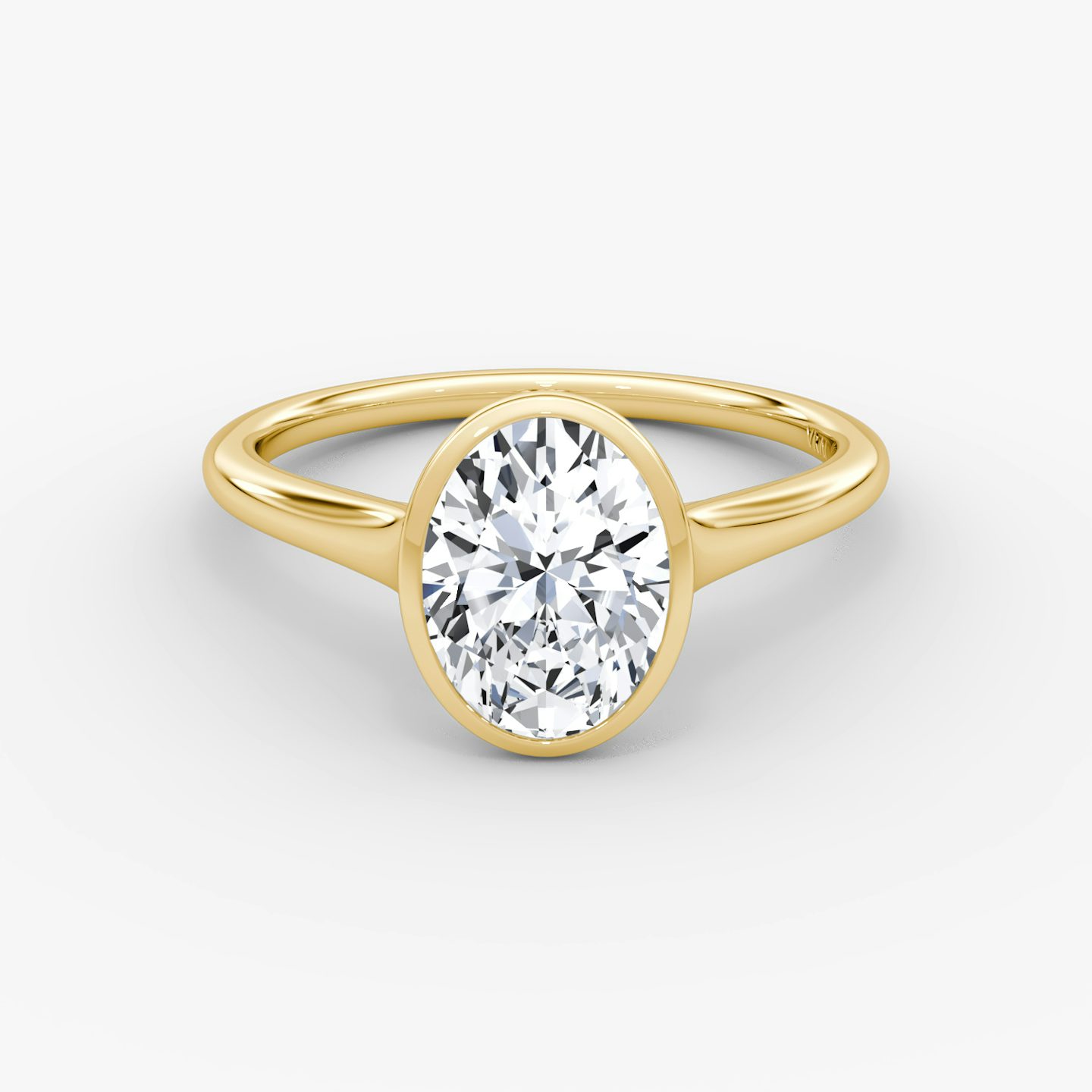The Flat Edge Bezel | Oval | 18k | Yellow Gold | bandAccent: Plain | diamondOrientation: vertical | caratWeight: other