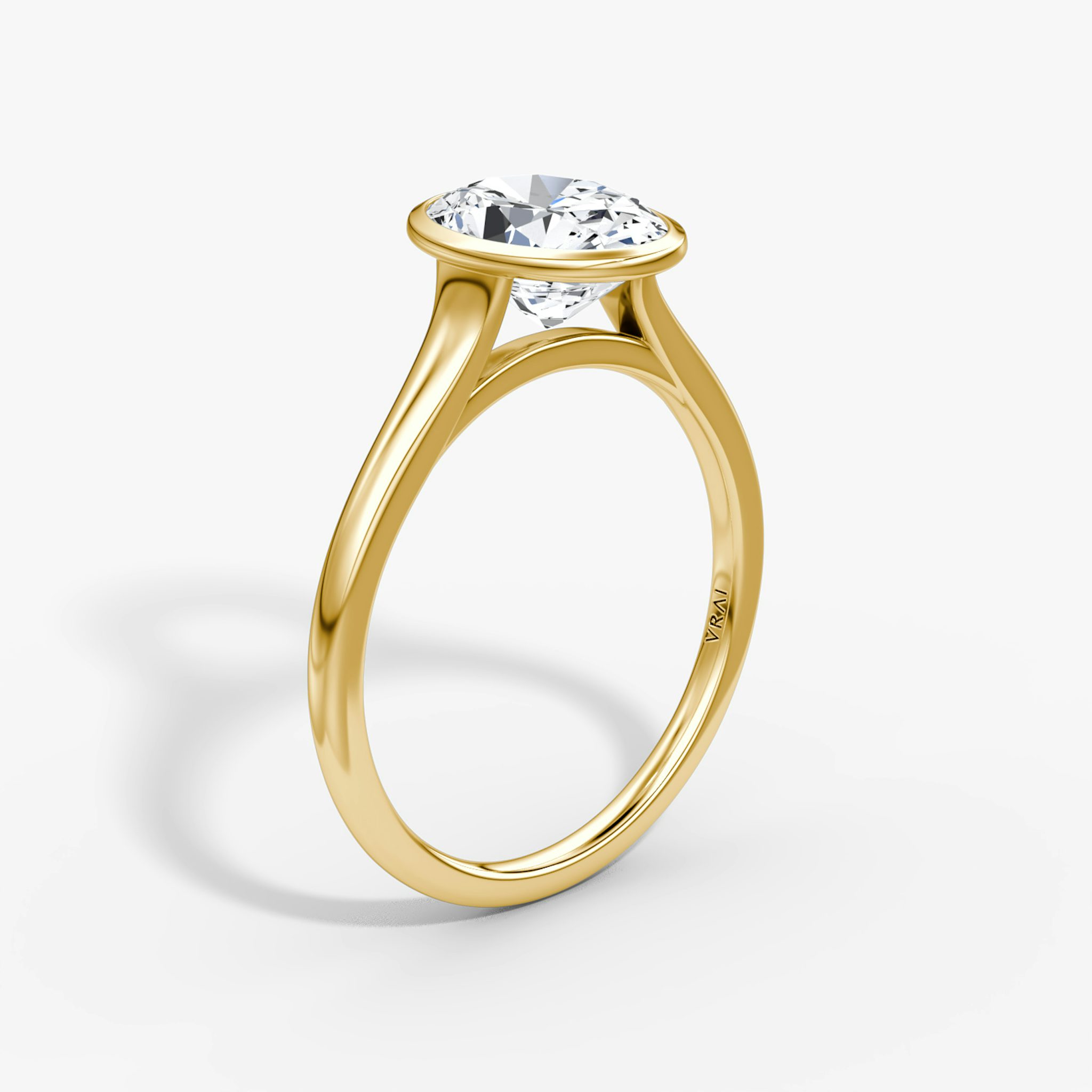 The Flat Edge Bezel | Oval | 18k | Yellow Gold | bandAccent: Plain | diamondOrientation: vertical | caratWeight: other