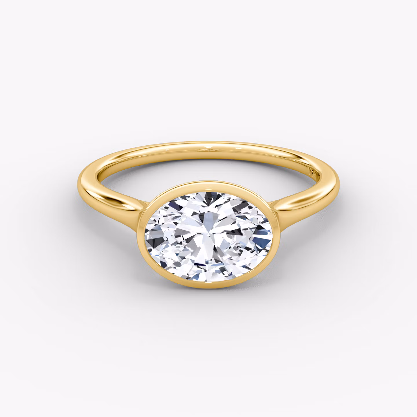 The Flat Edge Bezel Oval | Yellow Gold