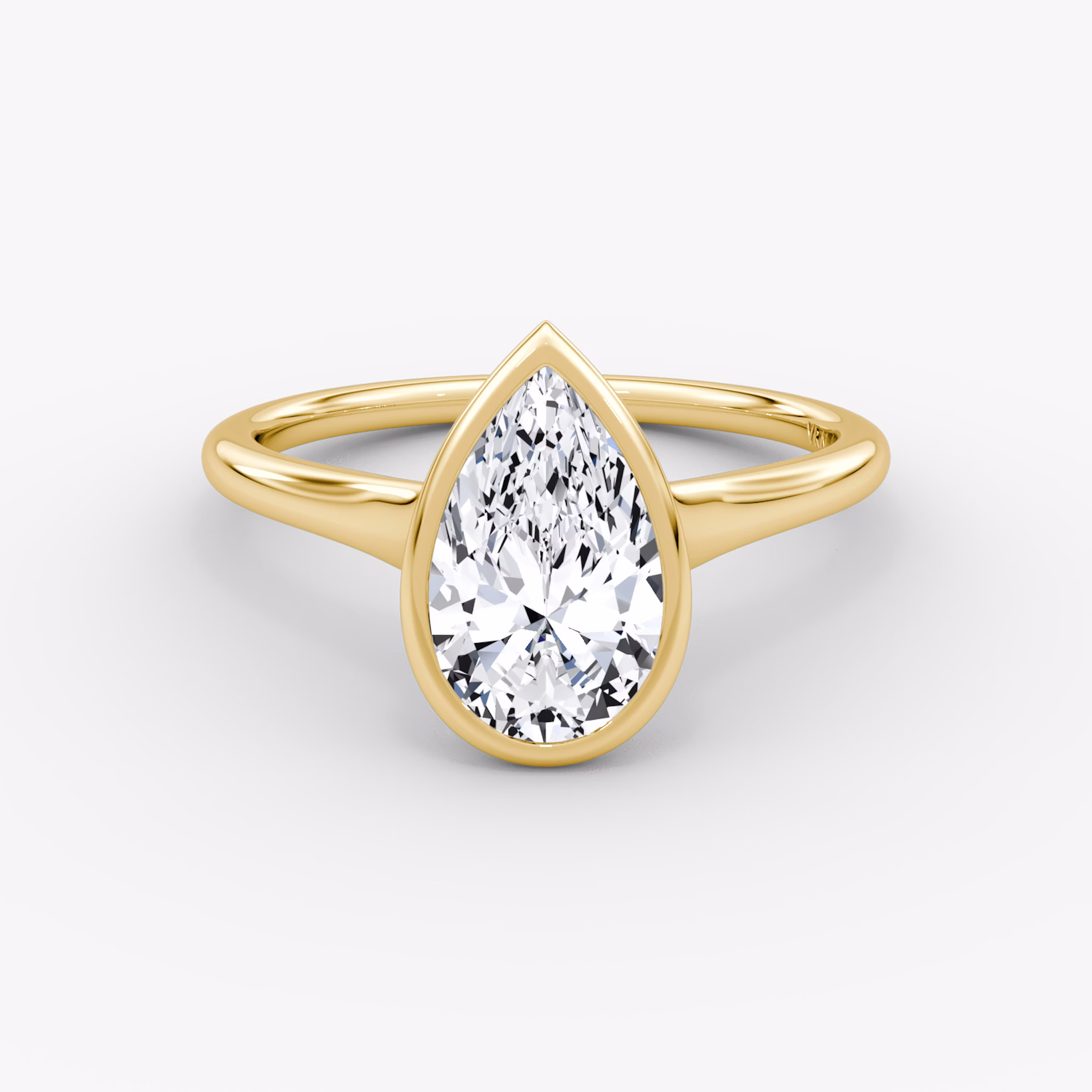 The Flat Edge Bezel | Pear | 18k | Yellow Gold | bandAccent: Plain | diamondOrientation: vertical | caratWeight: other