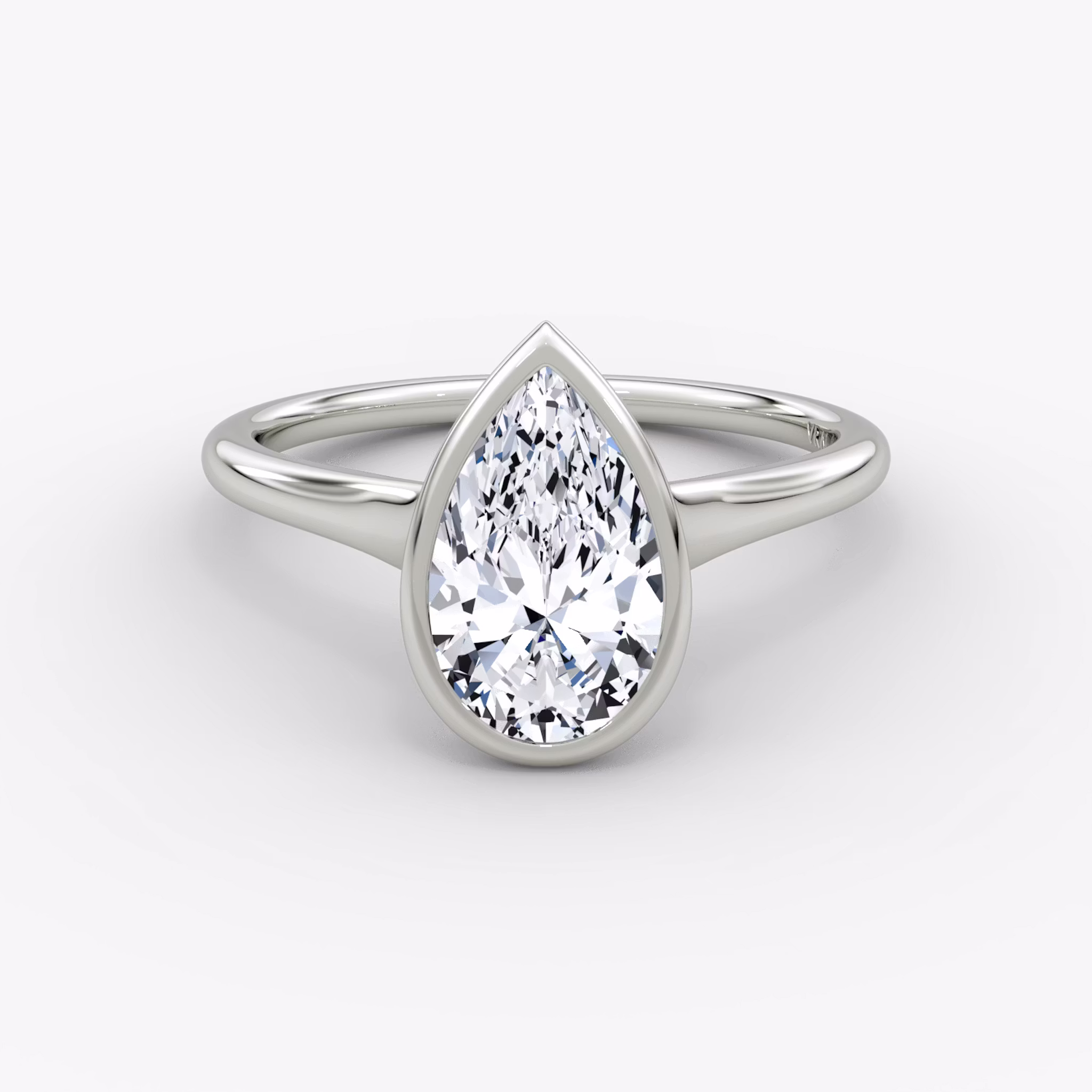 The Flat Edge Bezel Pear | Platinum