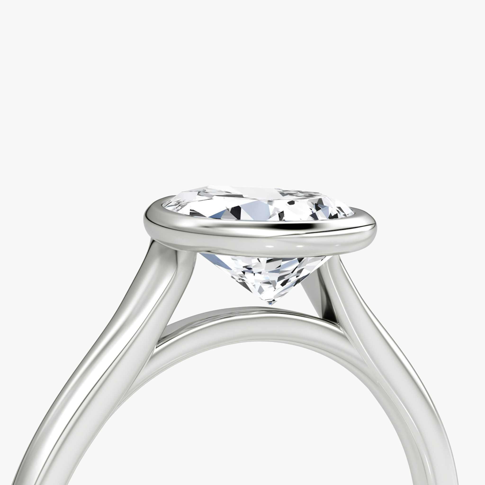 The Flat Edge Bezel | Pear | 18k | White Gold | bandAccent: Plain | diamondOrientation: vertical | caratWeight: other