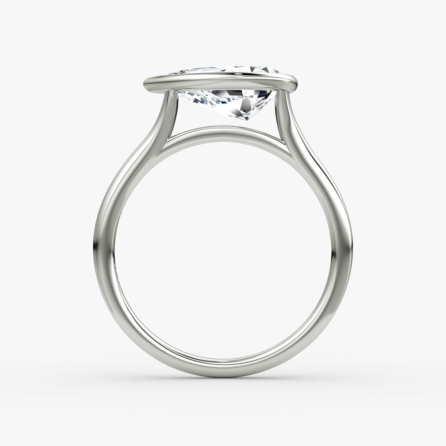 The Flat Edge Bezel | Pear | 18k | White Gold | bandAccent: Plain | diamondOrientation: horizontal | caratWeight: other