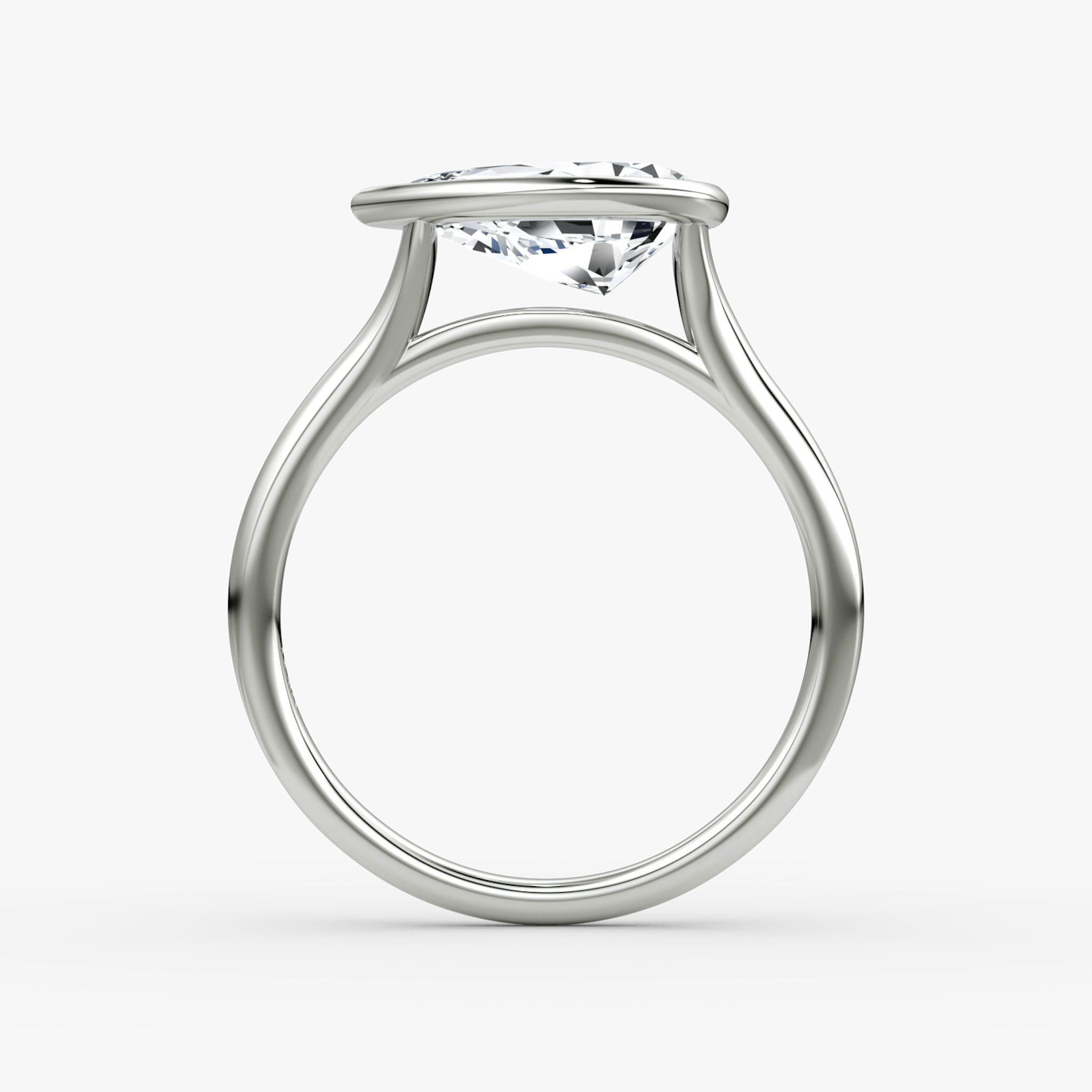 The Flat Edge Bezel | Pear | 18k | White Gold | bandAccent: Plain | diamondOrientation: horizontal | caratWeight: other
