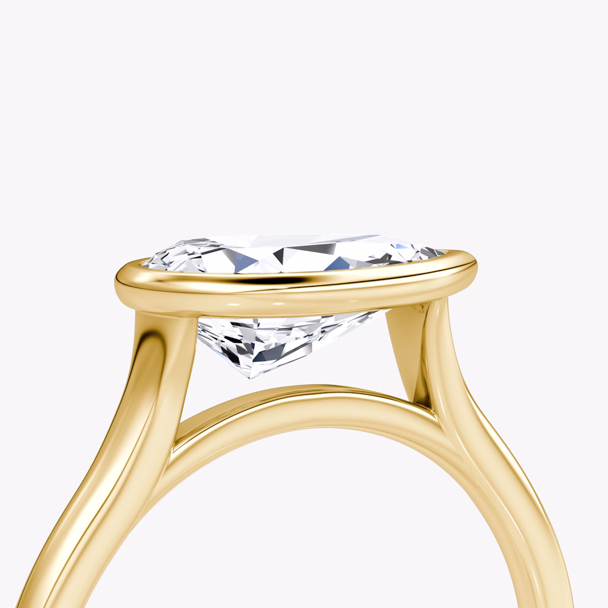 The Flat Edge Bezel | Pear | 18k | Yellow Gold | bandAccent: Plain | diamondOrientation: horizontal | caratWeight: other