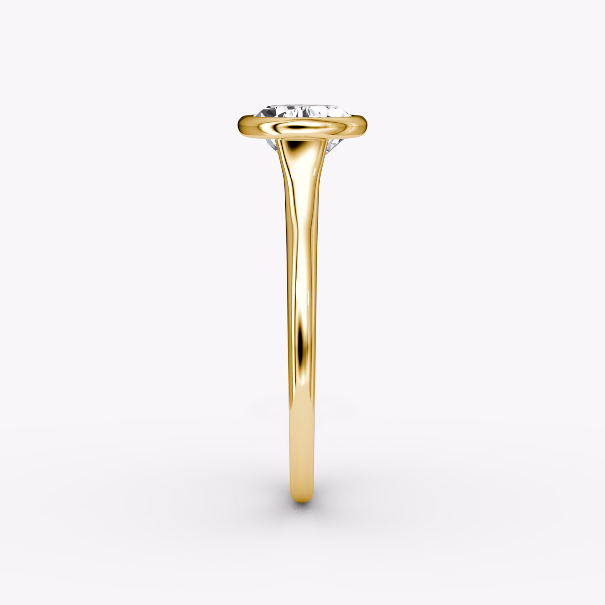 The Flat Edge Bezel | Pear | 18k | Yellow Gold | bandAccent: Plain | diamondOrientation: horizontal | caratWeight: other
