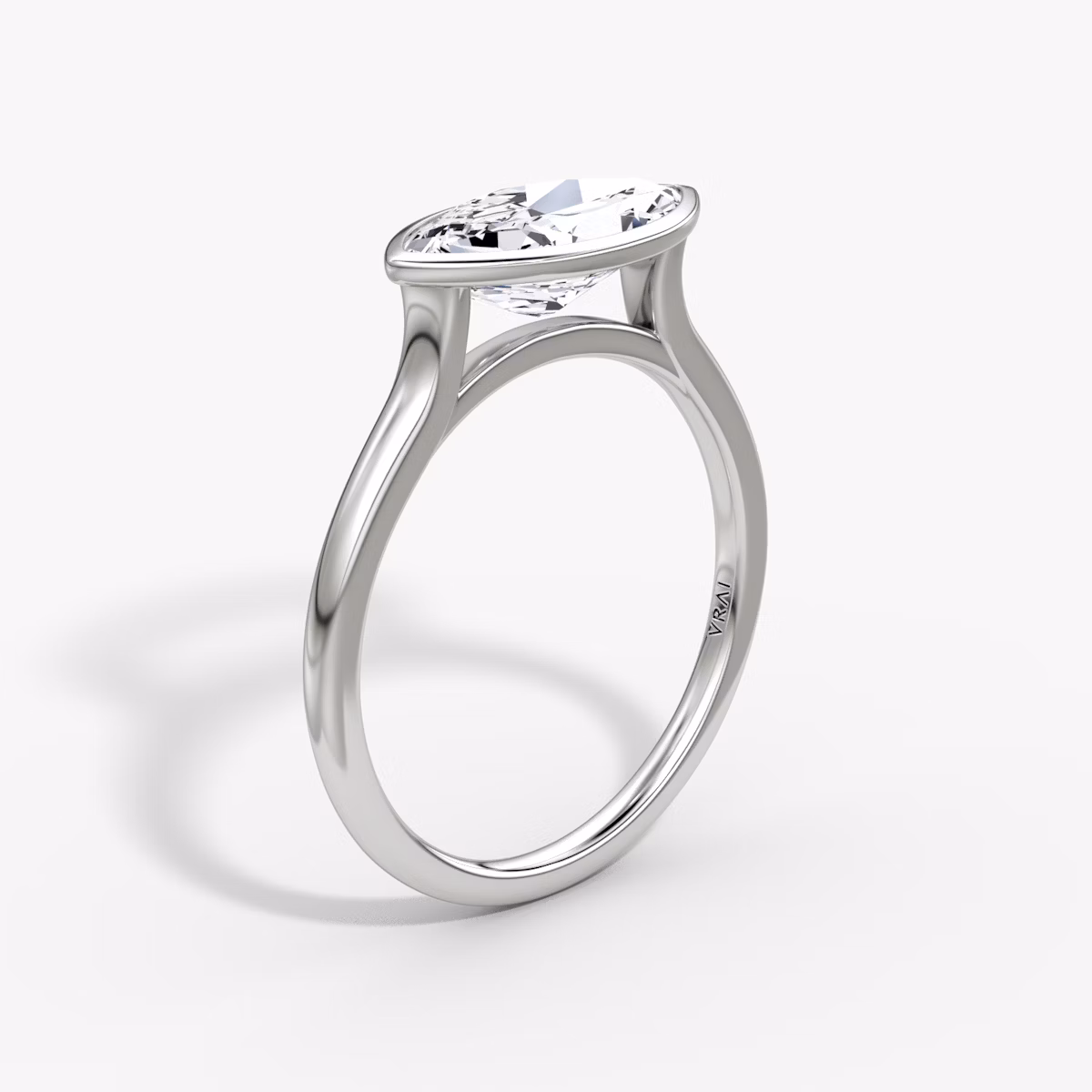 The Flat Edge Bezel | Marquise | 18k | White Gold | bandAccent: Plain | diamondOrientation: horizontal | caratWeight: other