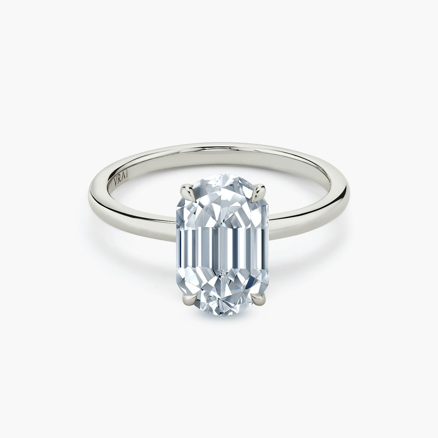 The Signature | Fusion | 18k | White Gold | bandAccent: Plain | bandWidth: standard | excludeFromFeed: null | hiddenHalo: no | diamondOrientation: vertical | caratWeight: other