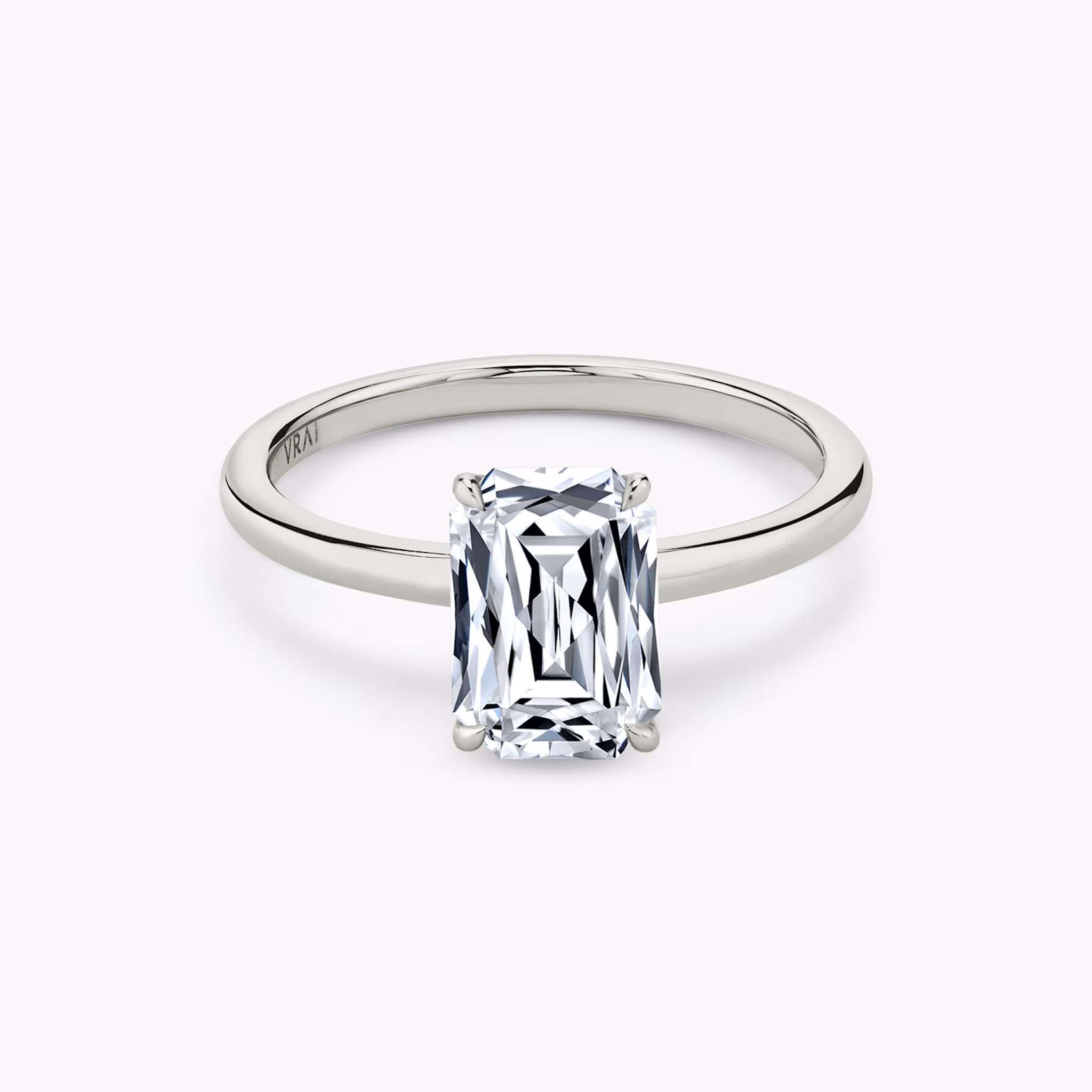 The Signature | Felix | 18k | White Gold | bandAccent: Plain | bandWidth: standard | excludeFromFeed: null | hiddenHalo: no | diamondOrientation: vertical | caratWeight: other