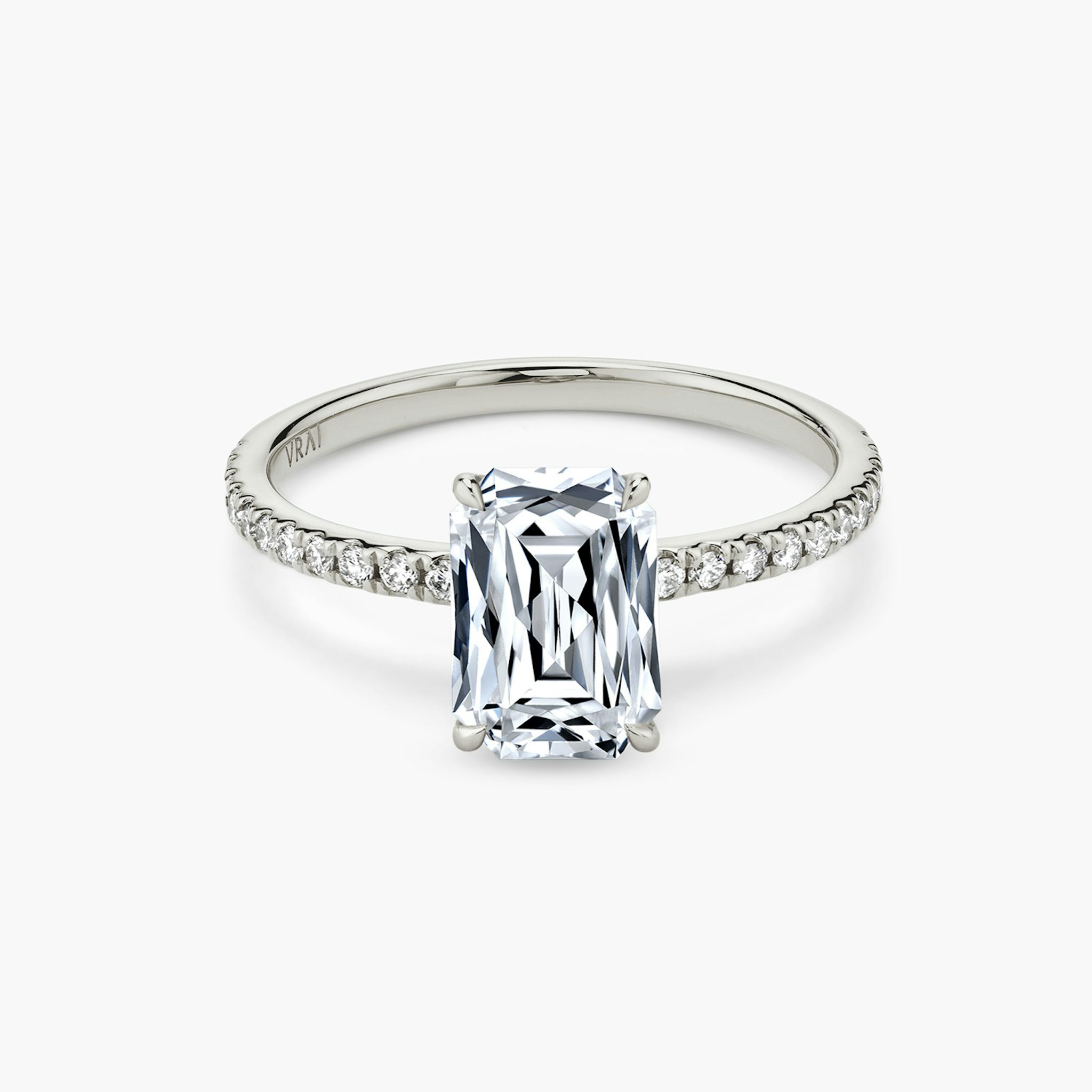 The Signature | Felix | 18k | White Gold | bandAccent: Pavé | bandWidth: standard | excludeFromFeed: null | hiddenHalo: no | diamondOrientation: vertical | caratWeight: other