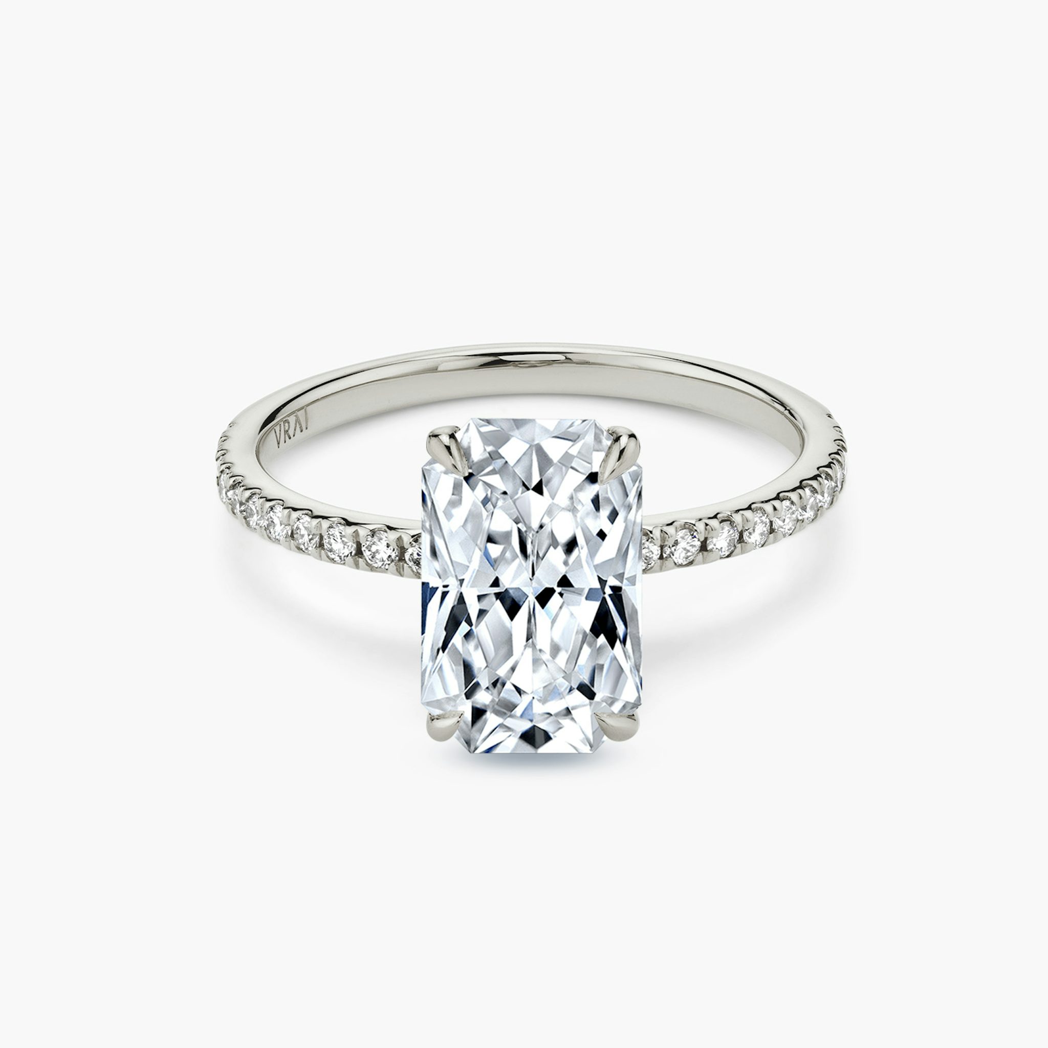 The Signature | Brilliant Emerald | 18k | White Gold | bandAccent: Pavé | bandWidth: standard | excludeFromFeed: null | hiddenHalo: no | diamondOrientation: vertical | caratWeight: other