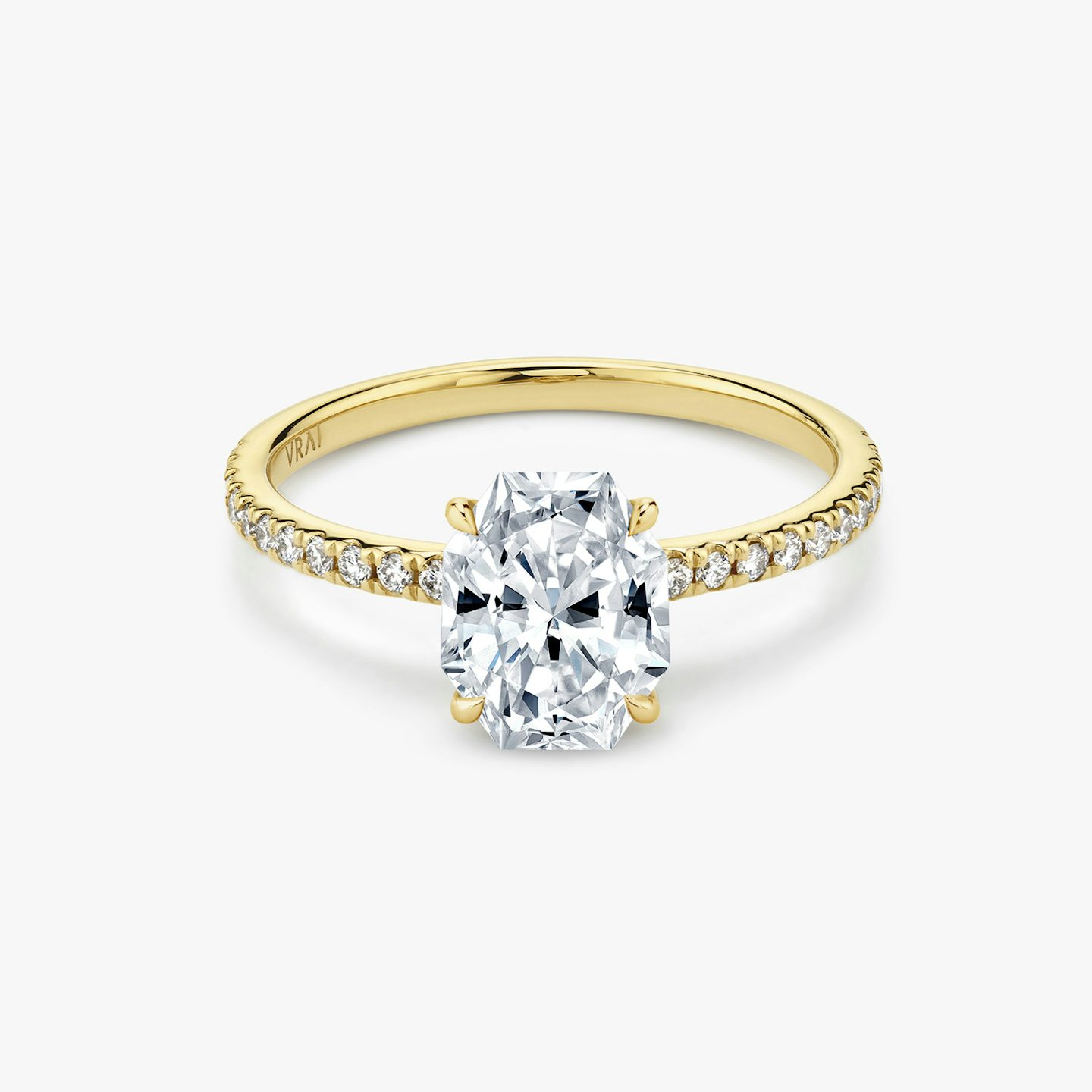 The Signature | Lucky | 18k | Yellow Gold | bandAccent: Pavé | bandWidth: standard | excludeFromFeed: null | hiddenHalo: no | diamondOrientation: vertical | caratWeight: other
