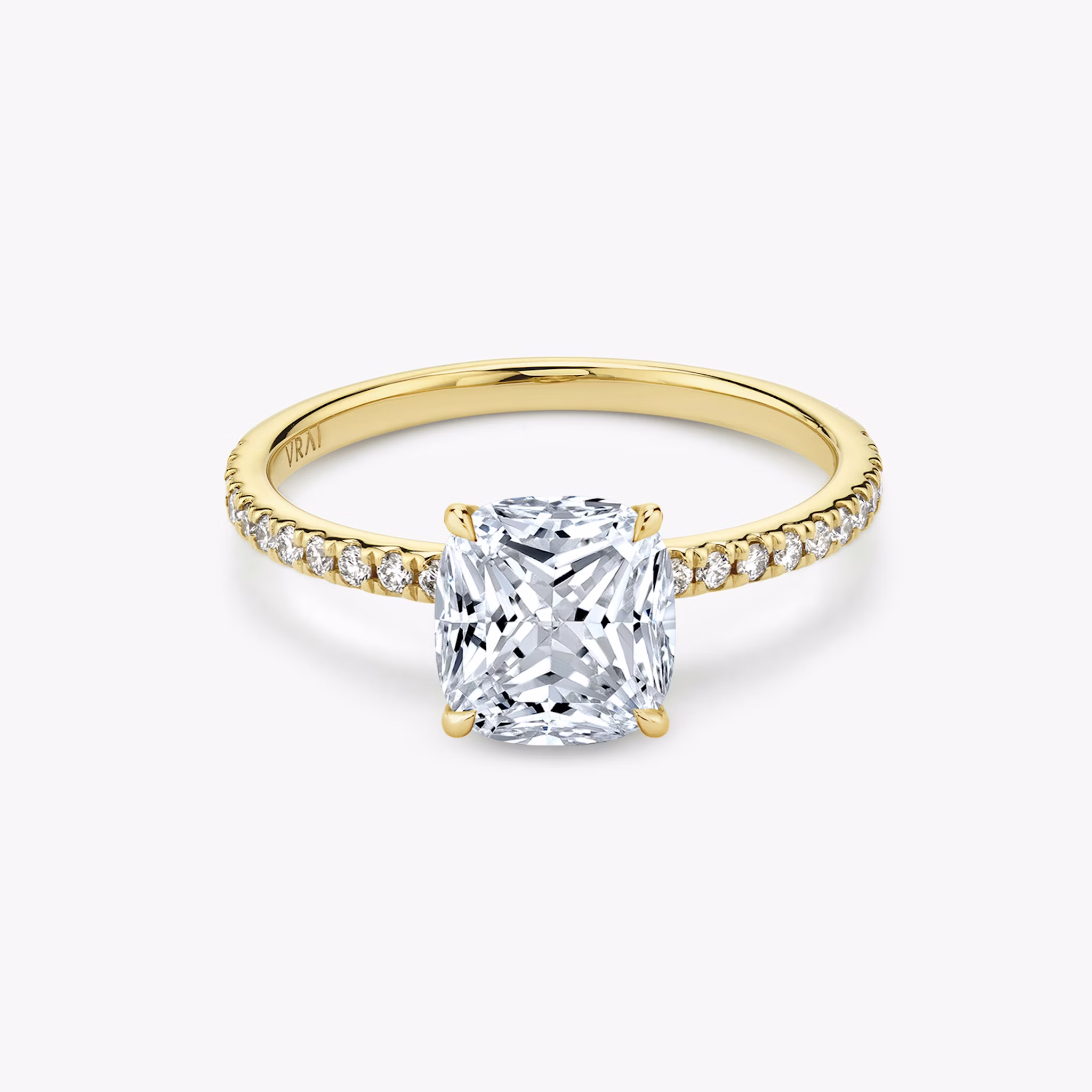 The Signature | Cushion Princess | 18k | Yellow Gold | bandAccent: Pavé | bandWidth: standard | excludeFromFeed: null | hiddenHalo: no | diamondOrientation: vertical | caratWeight: other