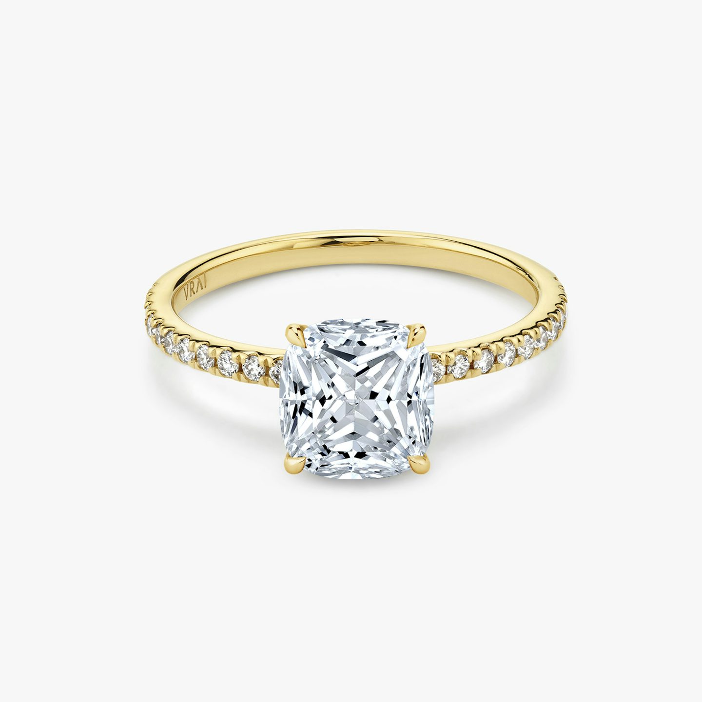 The Signature | Cushion Princess | 18k | Yellow Gold | bandAccent: Pavé | bandWidth: standard | excludeFromFeed: null | hiddenHalo: no | diamondOrientation: vertical | caratWeight: other