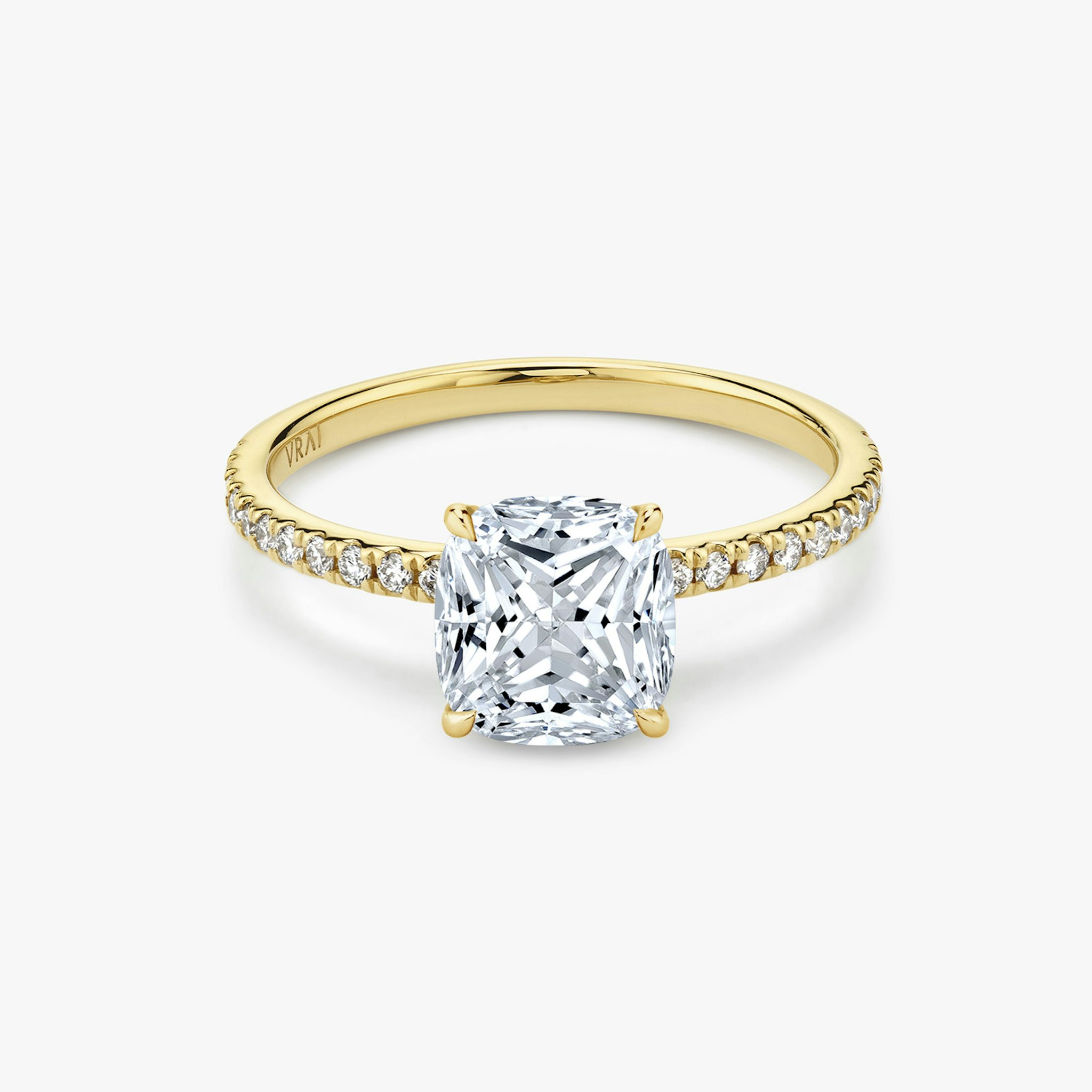 The Signature | Cushion Princess | 18k | Yellow Gold | bandAccent: Pavé | bandWidth: standard | excludeFromFeed: null | hiddenHalo: no | diamondOrientation: vertical | caratWeight: other