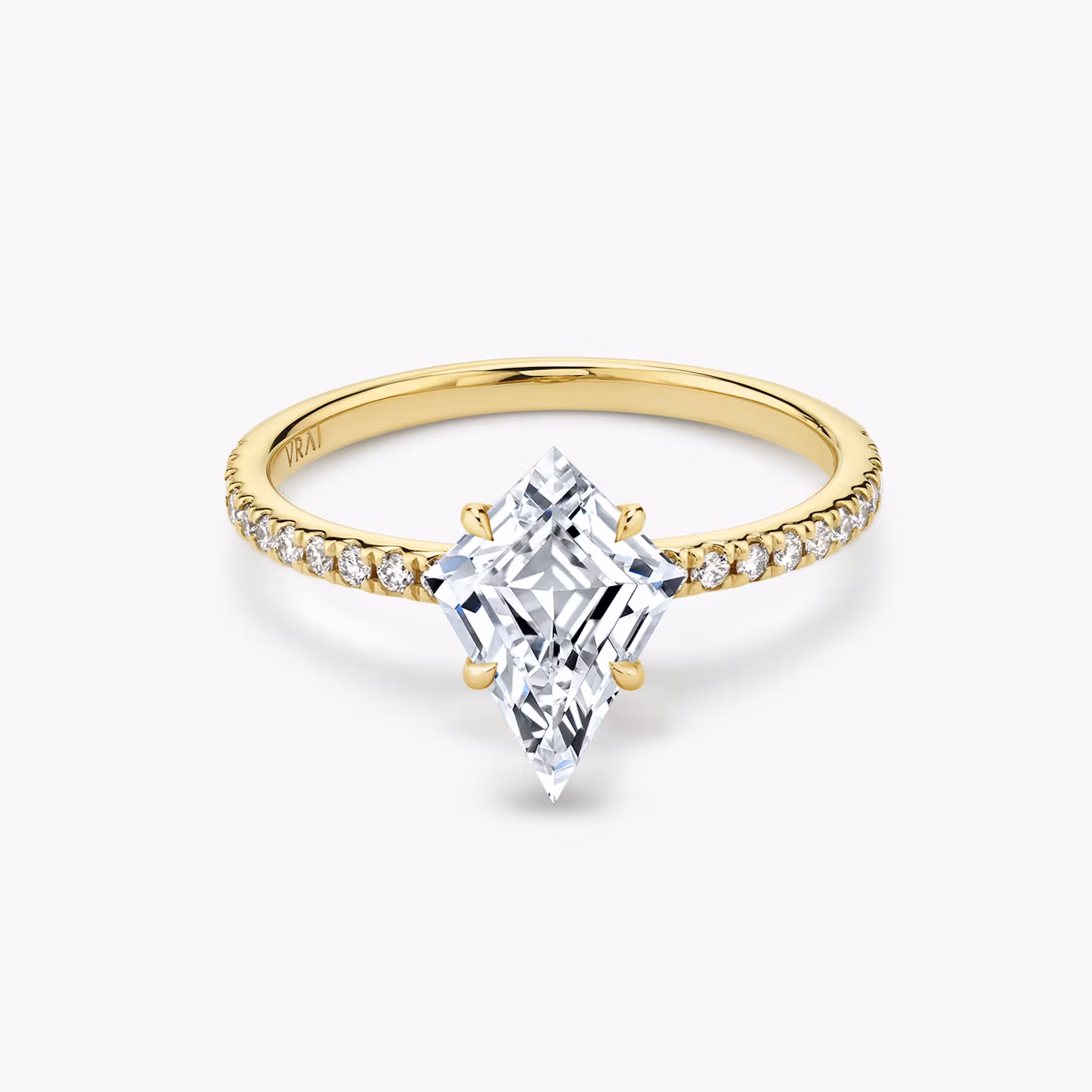 The Signature | Kite | 18k | Yellow Gold | bandAccent: Pavé | bandWidth: standard | excludeFromFeed: null | hiddenHalo: no | diamondOrientation: vertical | caratWeight: other