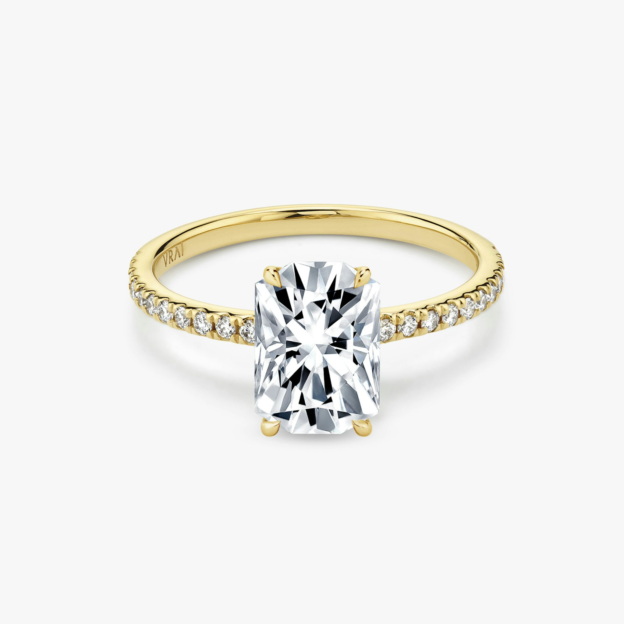 The Signature | Rand | 18k | Yellow Gold | bandAccent: Pavé | bandWidth: standard | excludeFromFeed: null | hiddenHalo: no | diamondOrientation: vertical | caratWeight: other