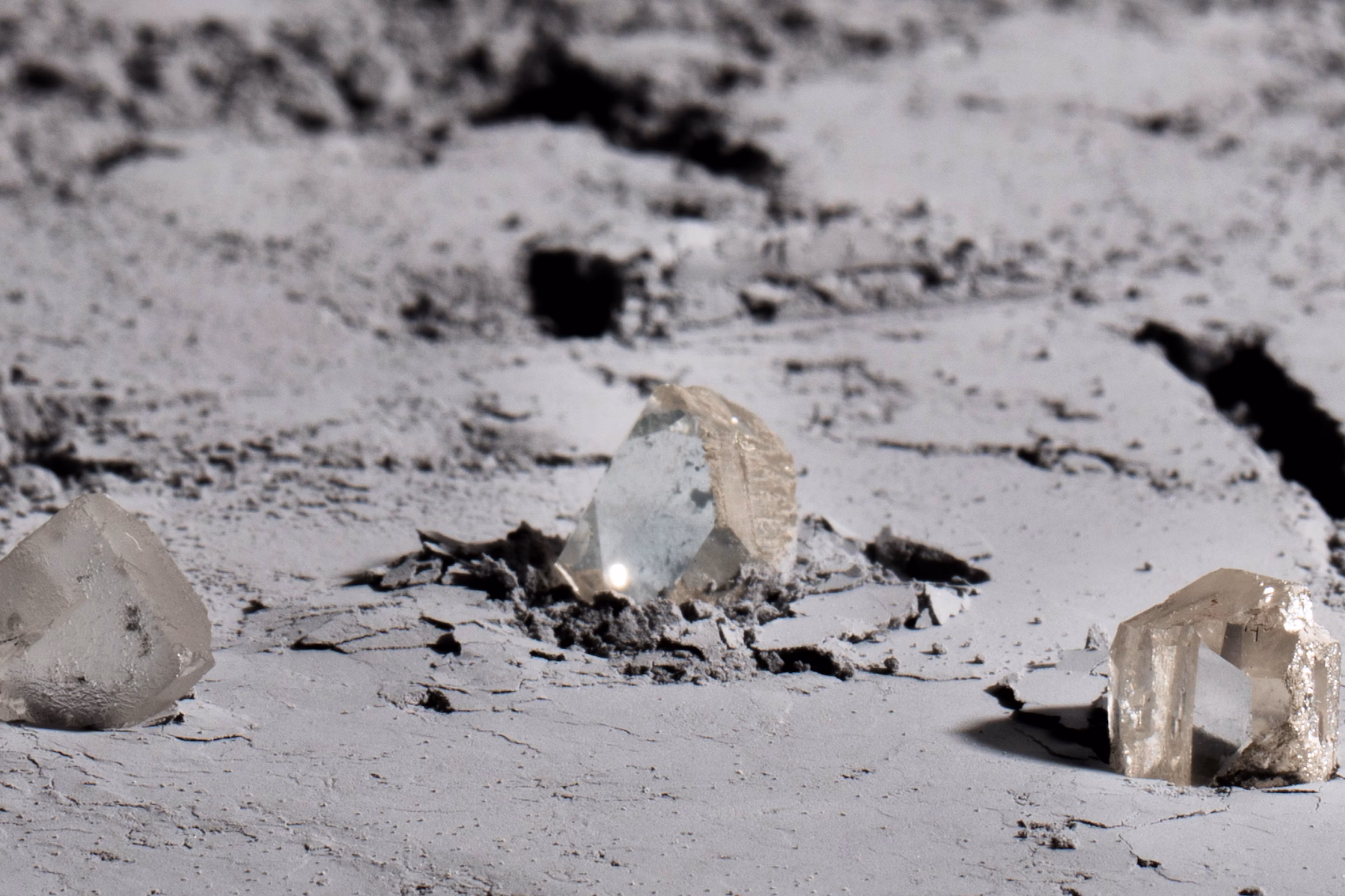 Moissanite vs Lab-Grown Diamonds