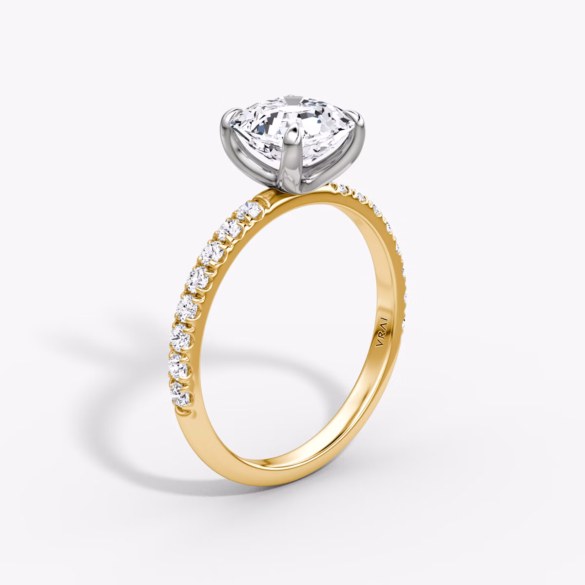 Anillo de compromiso Classic | Asscher | 18k | Oro amarillo y platino | bandAccent: Pavé | bandWidth: large | diamondOrientation: vertical | caratWeight: other