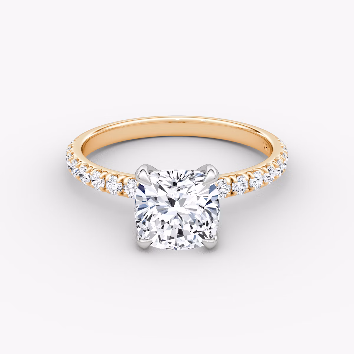 Anillo de compromiso Classic | Cojín | 14k | Oro rosa y platino | bandAccent: Pavé | bandWidth: large | diamondOrientation: vertical | caratWeight: other