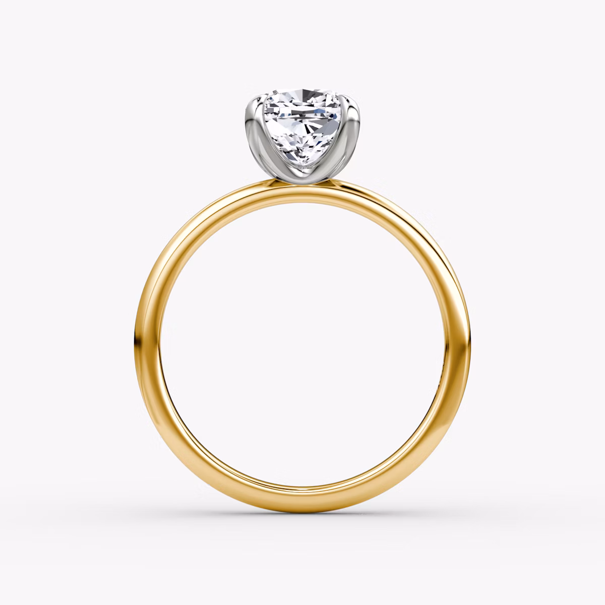 Anillo de compromiso Classic | Cojín | 18k | Oro amarillo y platino | bandAccent: Simple | bandWidth: large | diamondOrientation: vertical | caratWeight: other