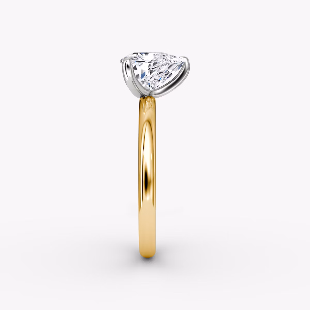 Anillo de compromiso Classic | Trillón | 18k | Oro amarillo y platino | bandAccent: Simple | bandWidth: large | diamondOrientation: vertical | caratWeight: other