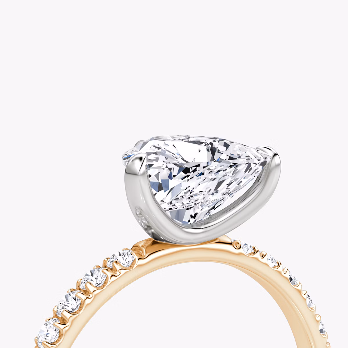 Anillo de compromiso Classic | Trillón | 14k | Oro rosa y platino | bandAccent: Pavé | bandWidth: large | diamondOrientation: vertical | caratWeight: other