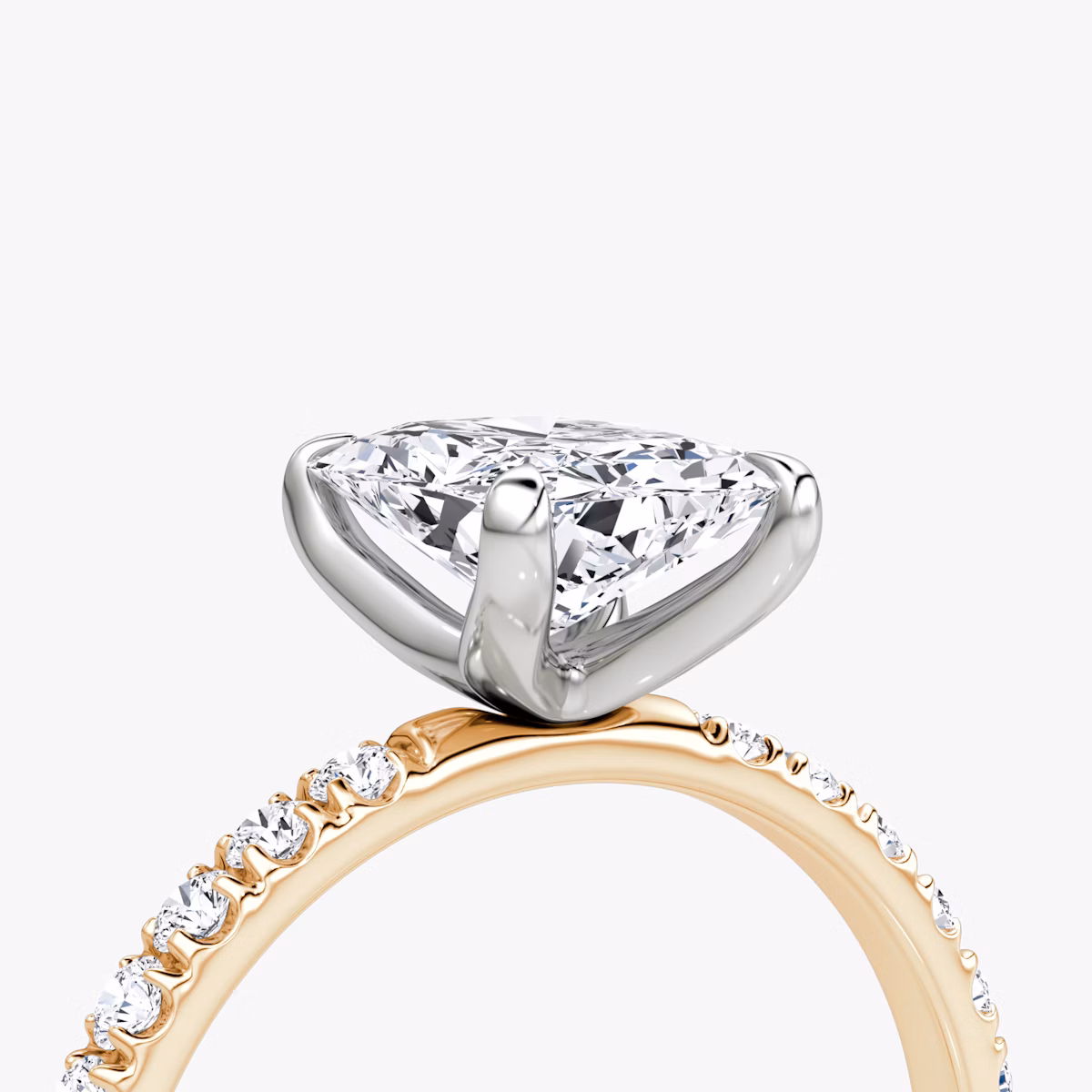 Anillo de compromiso Classic | Radiante | 14k | Oro rosa y platino | bandAccent: Pavé | bandWidth: large | diamondOrientation: vertical | caratWeight: other
